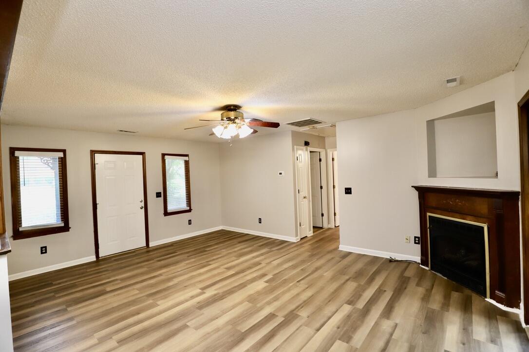 806 Club Lane