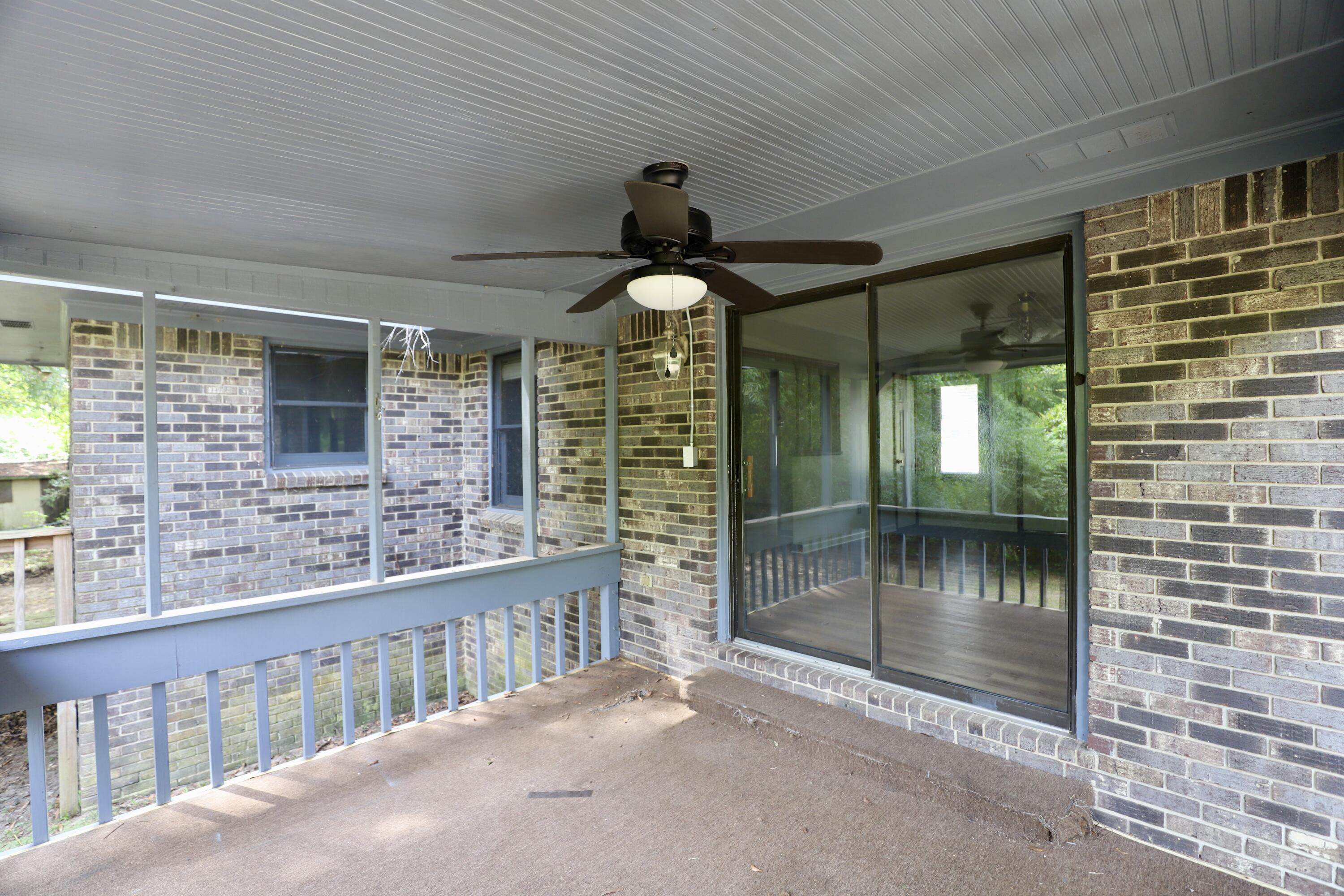 806 Club Lane