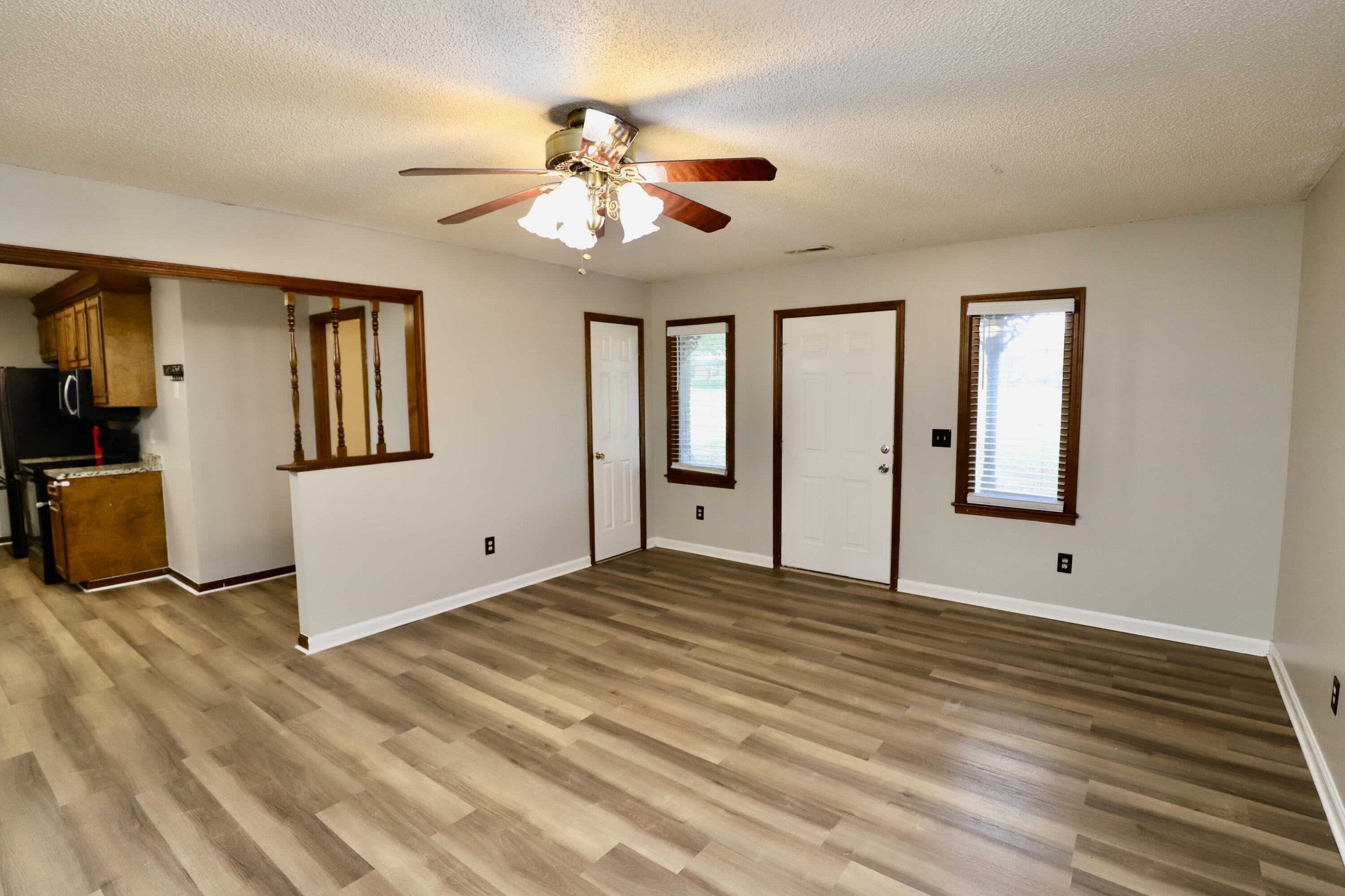 806 Club Lane
