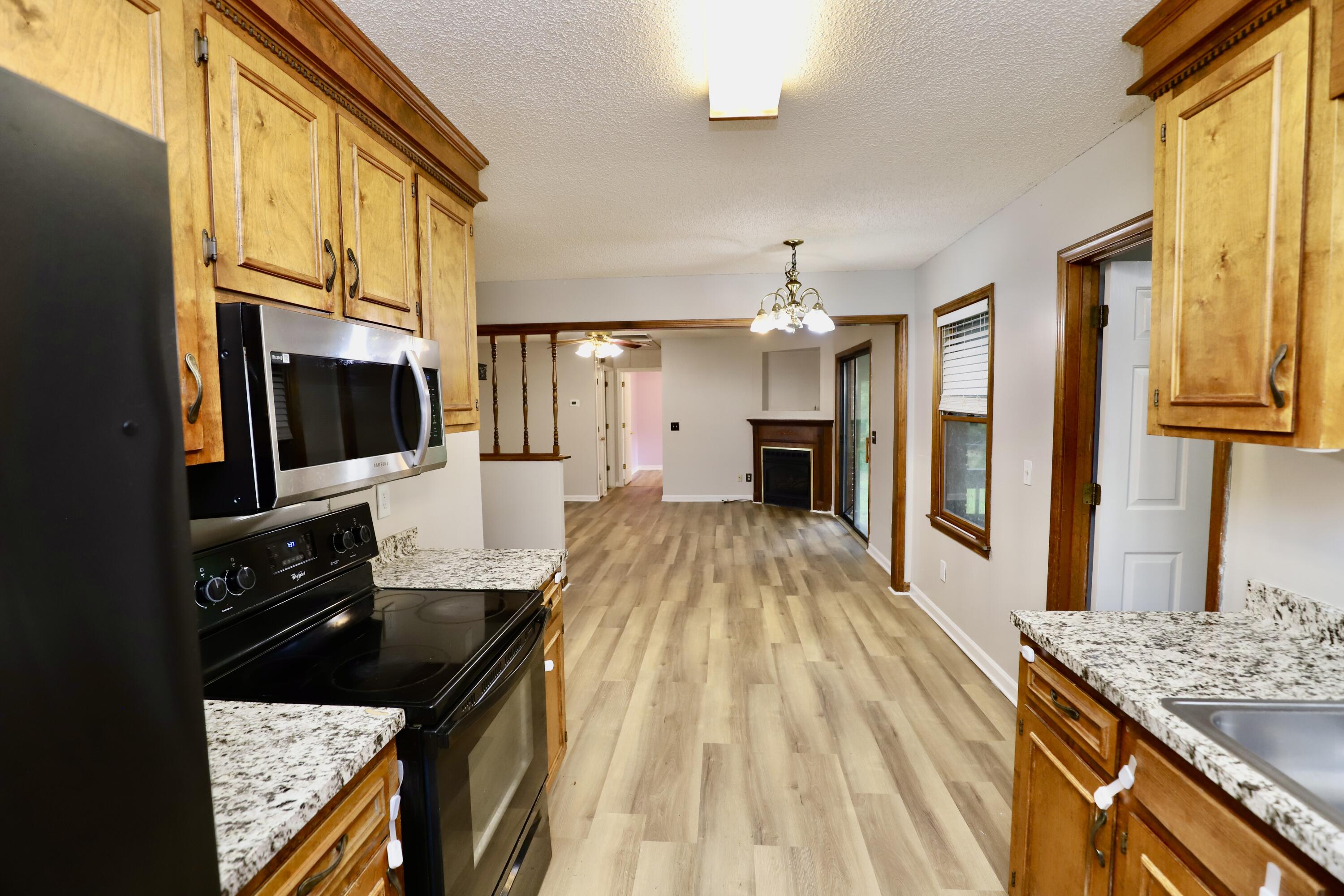 806 Club Lane