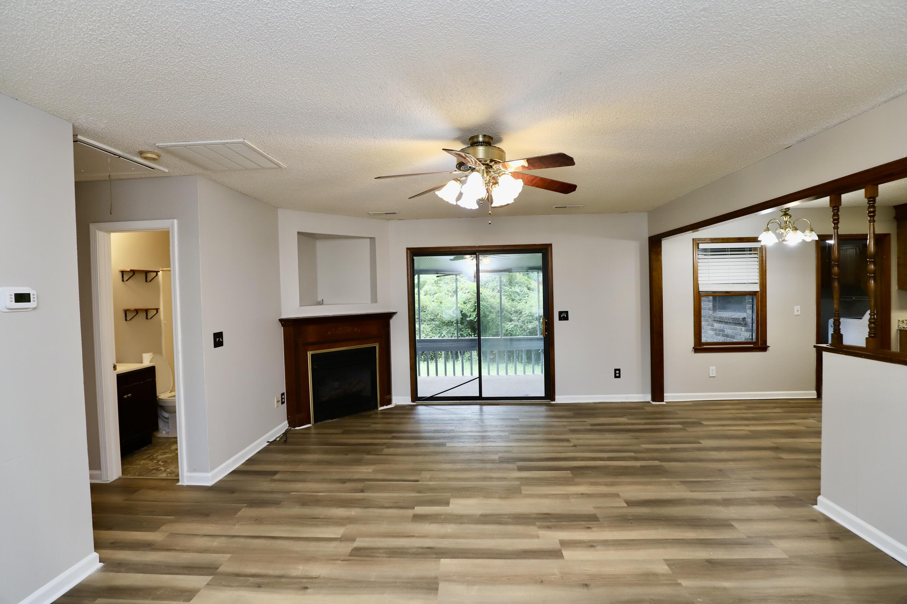 806 Club Lane
