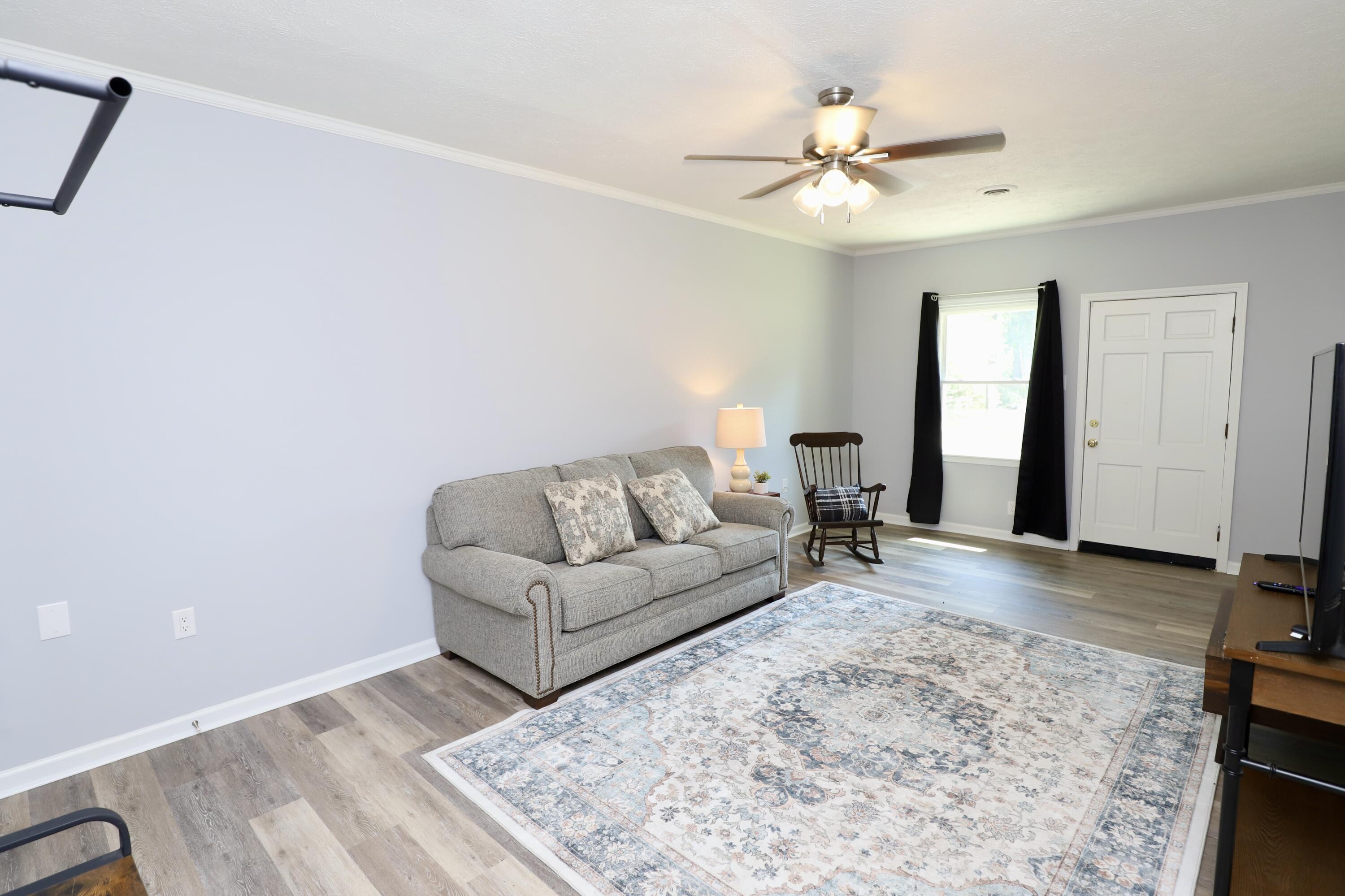 6 Hilliard Drive