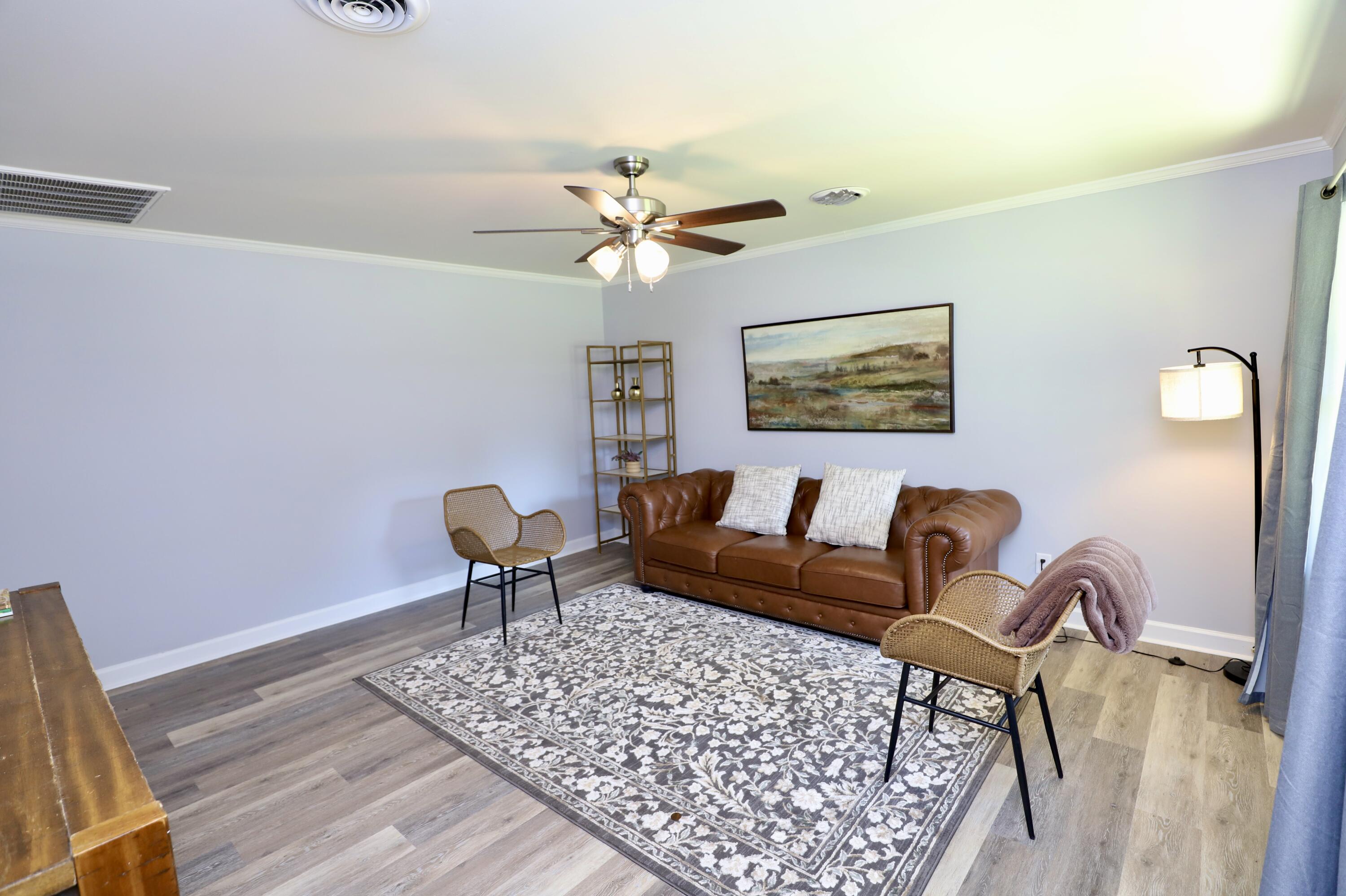6 Hilliard Drive