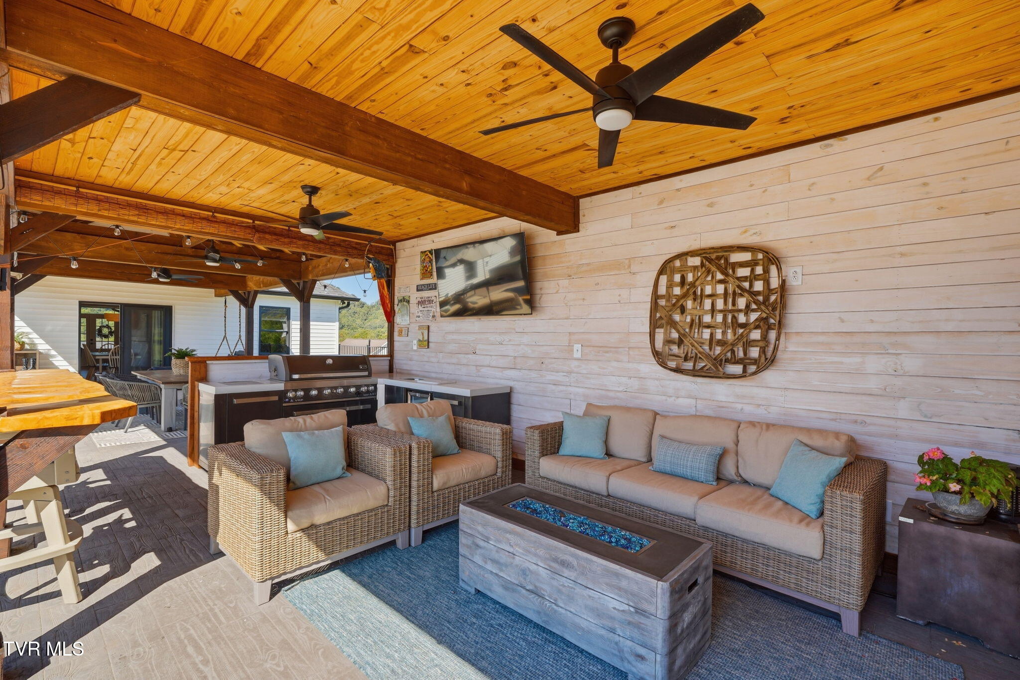 551 Pleasant Valley Road