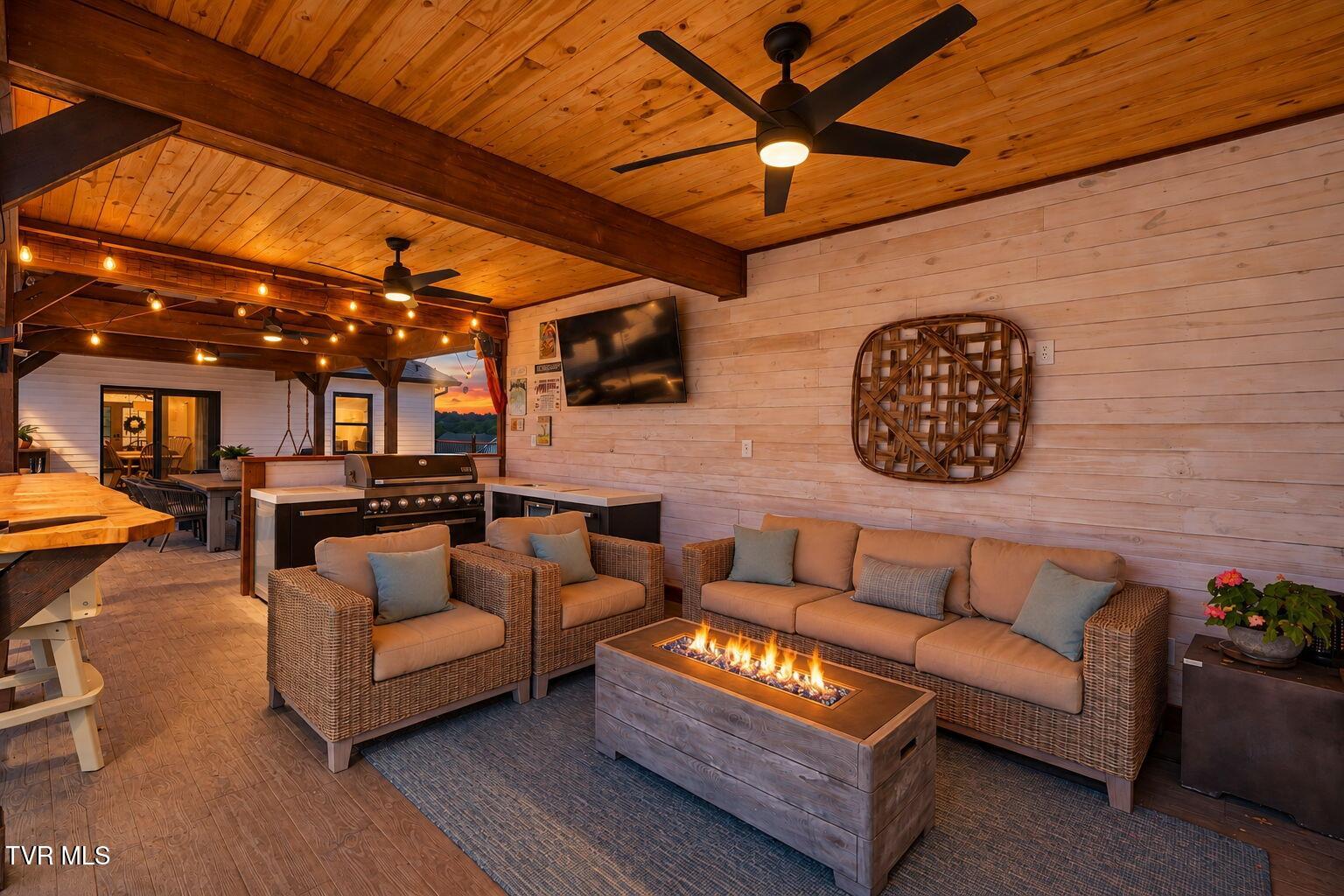 551 Pleasant Valley Road