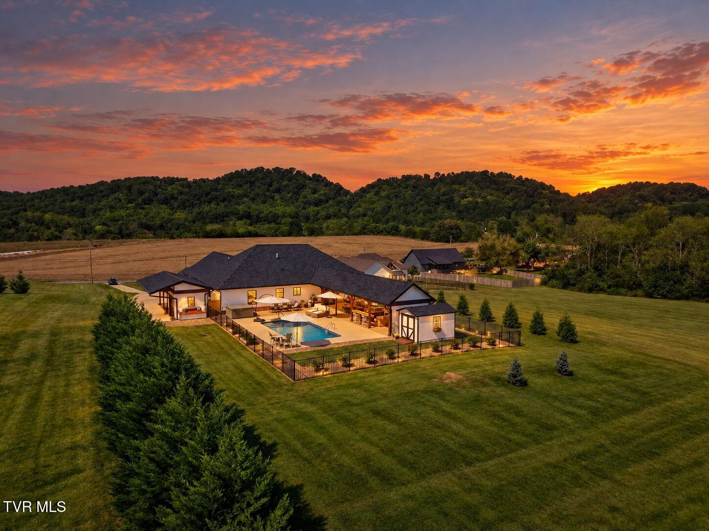551 Pleasant Valley Road