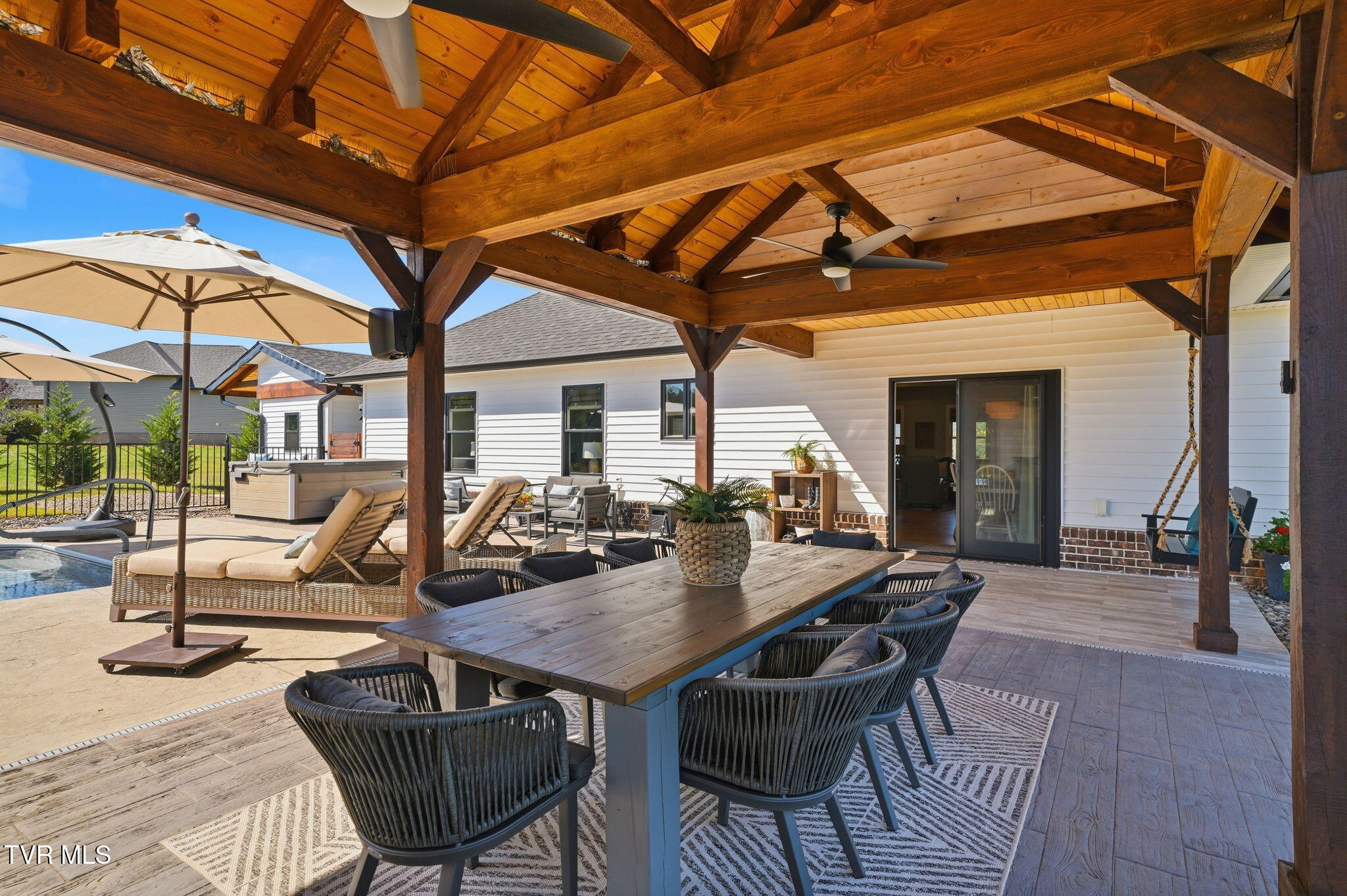 551 Pleasant Valley Road