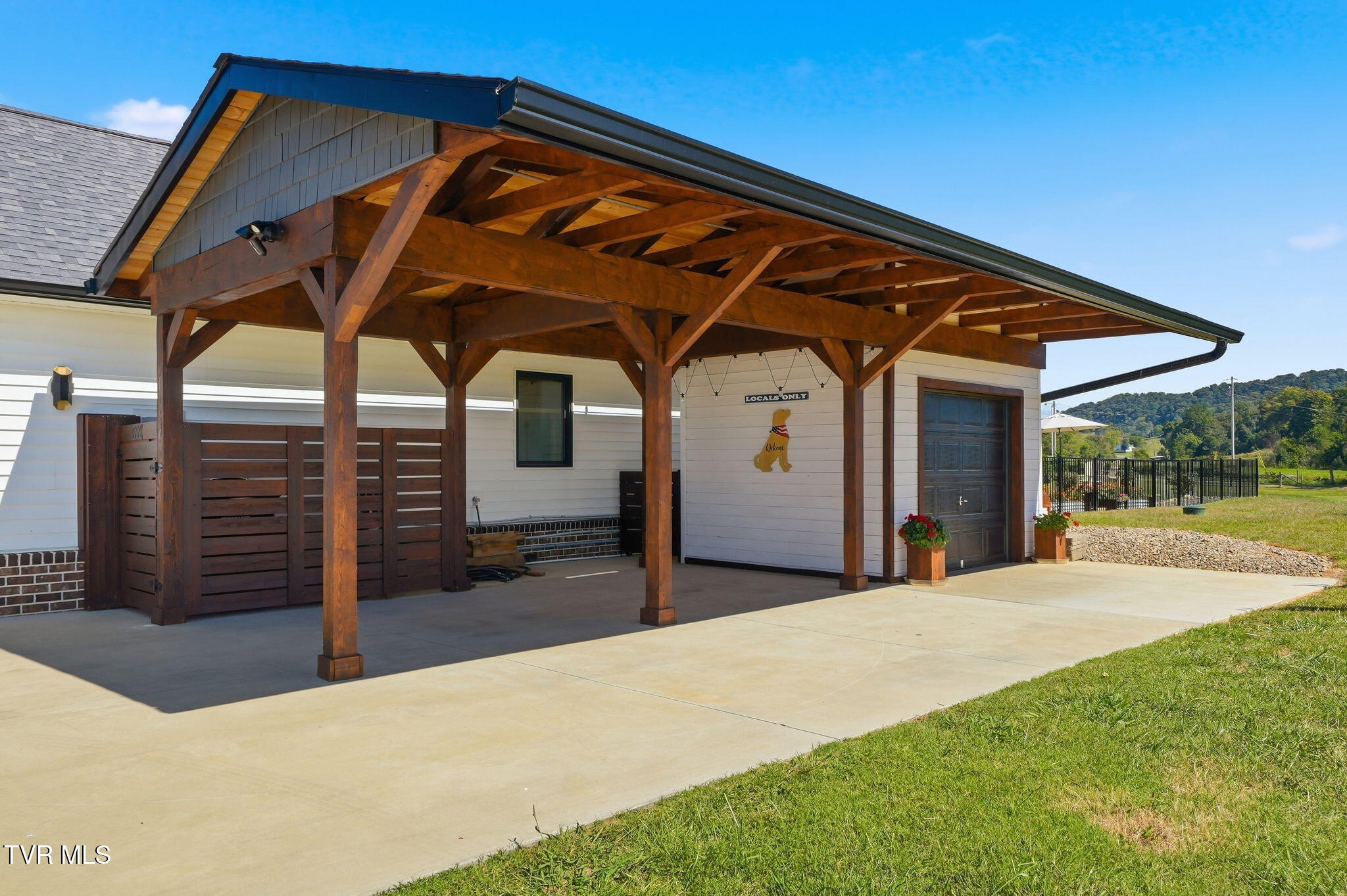 551 Pleasant Valley Road