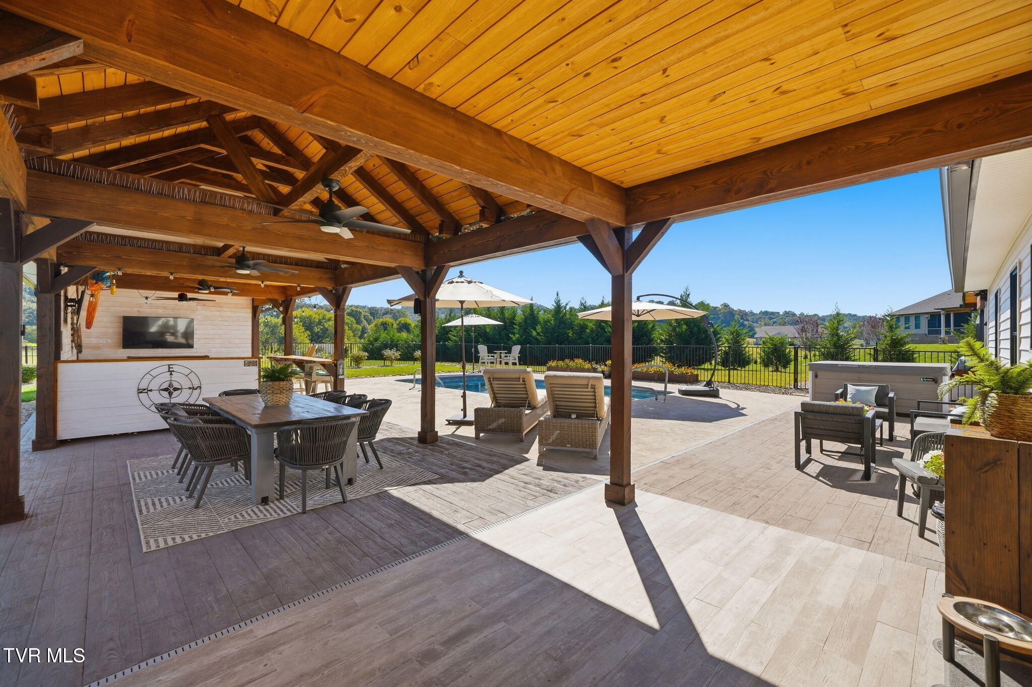 551 Pleasant Valley Road
