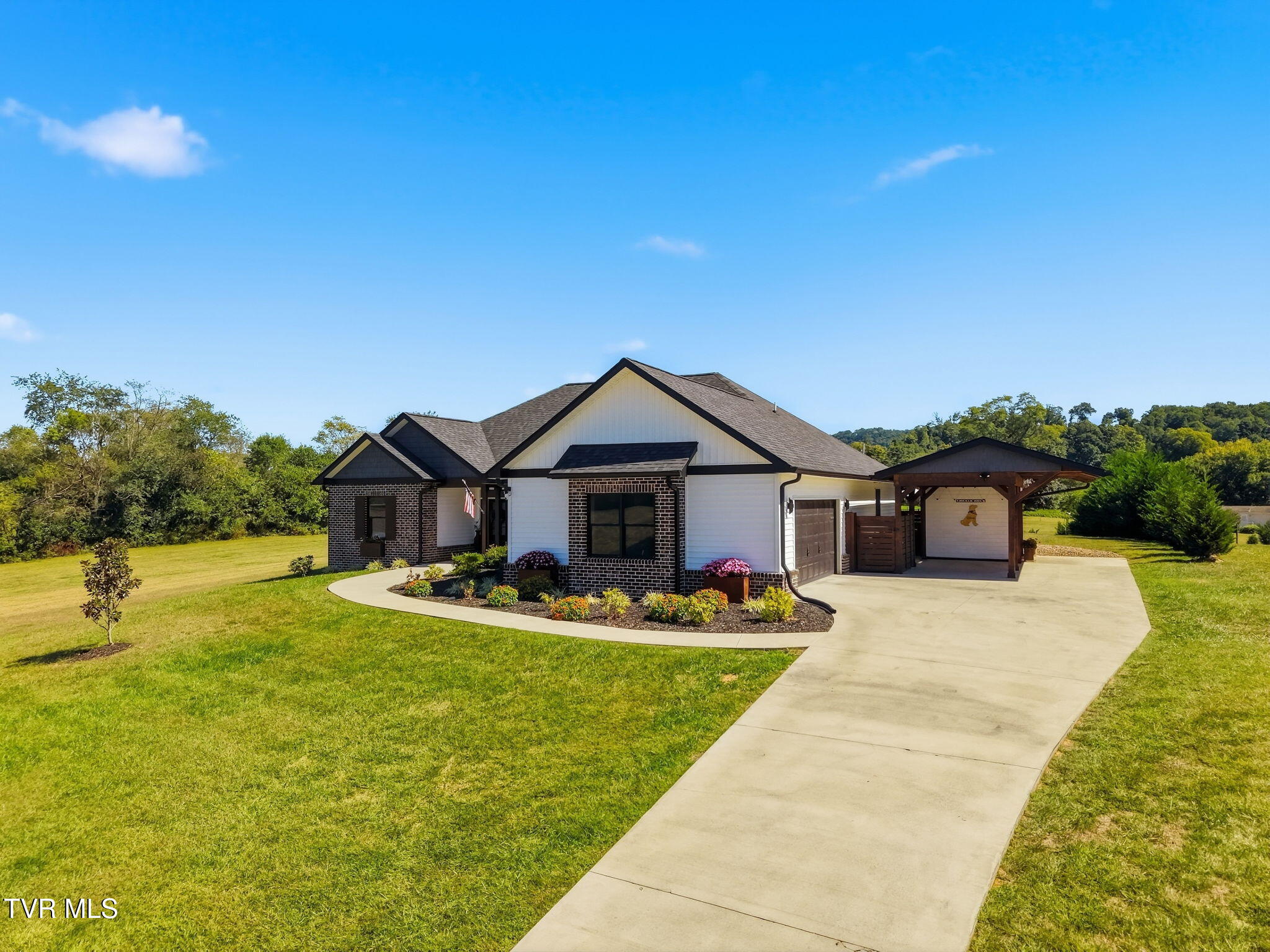 551 Pleasant Valley Road