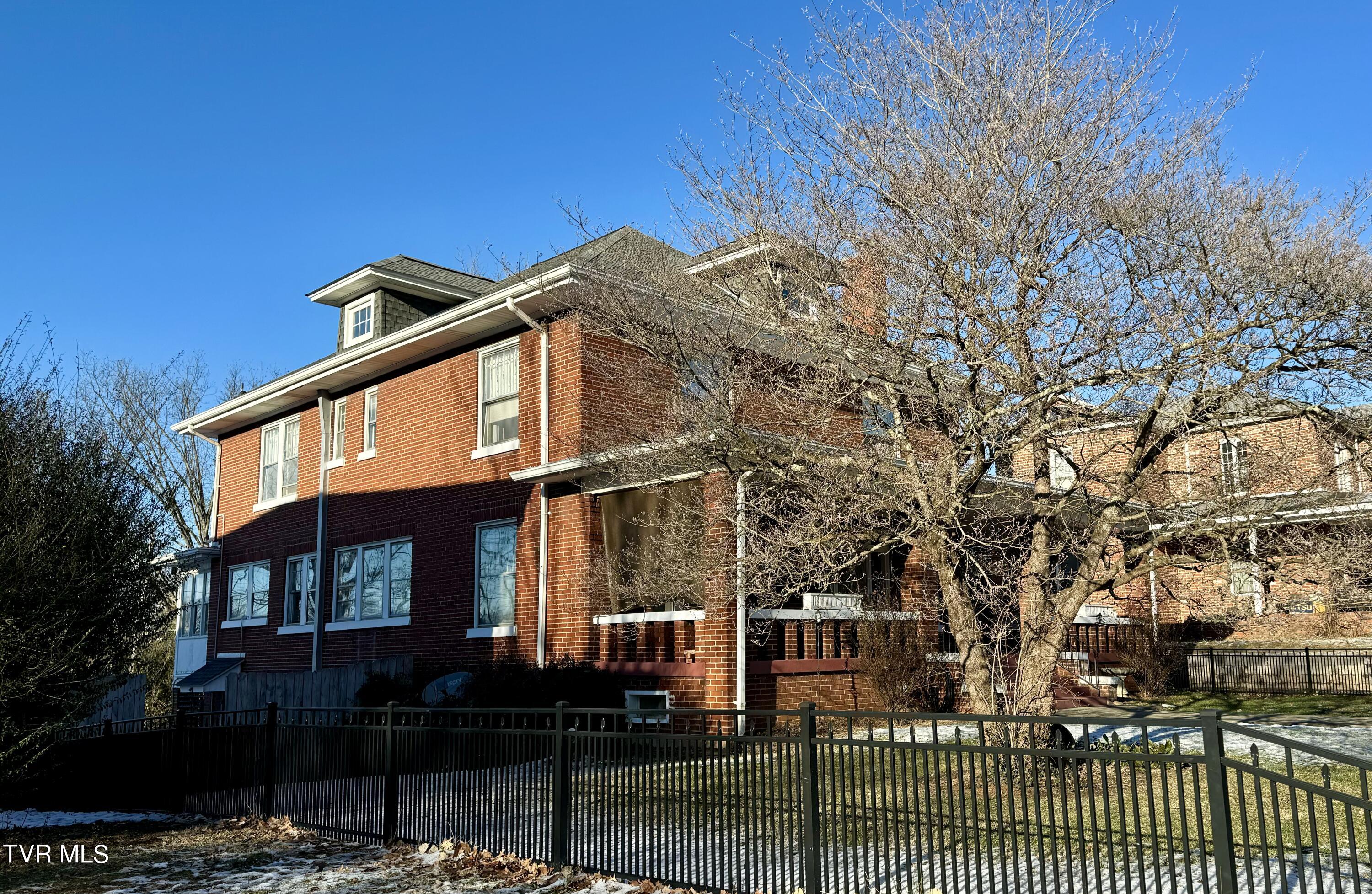 506 West Pine Street