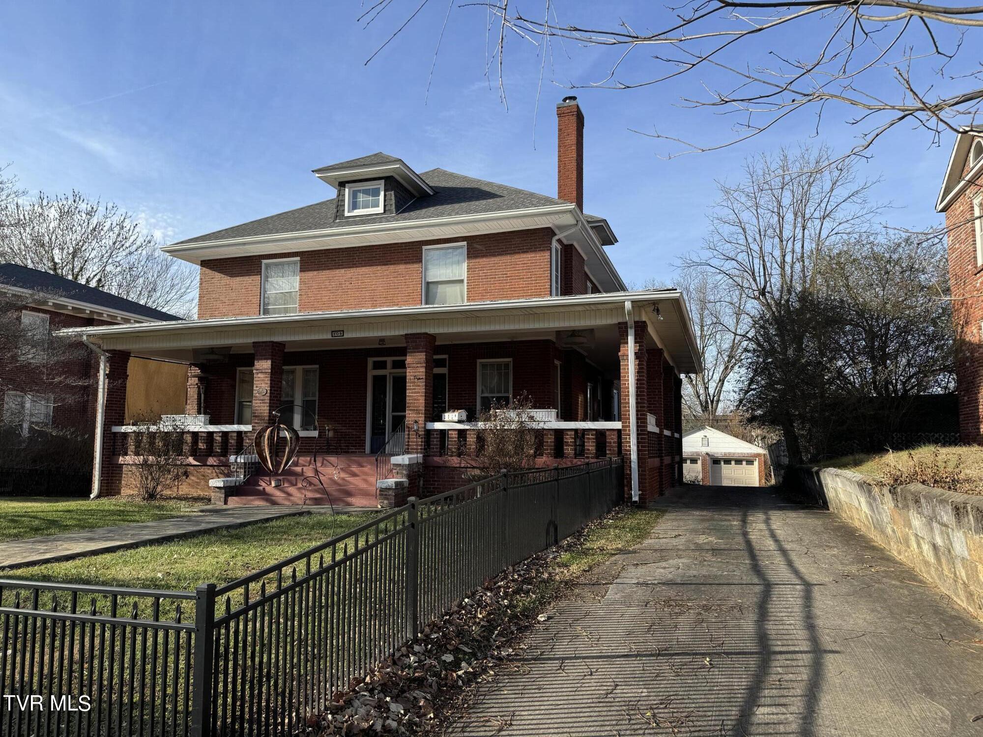 506 West Pine Street