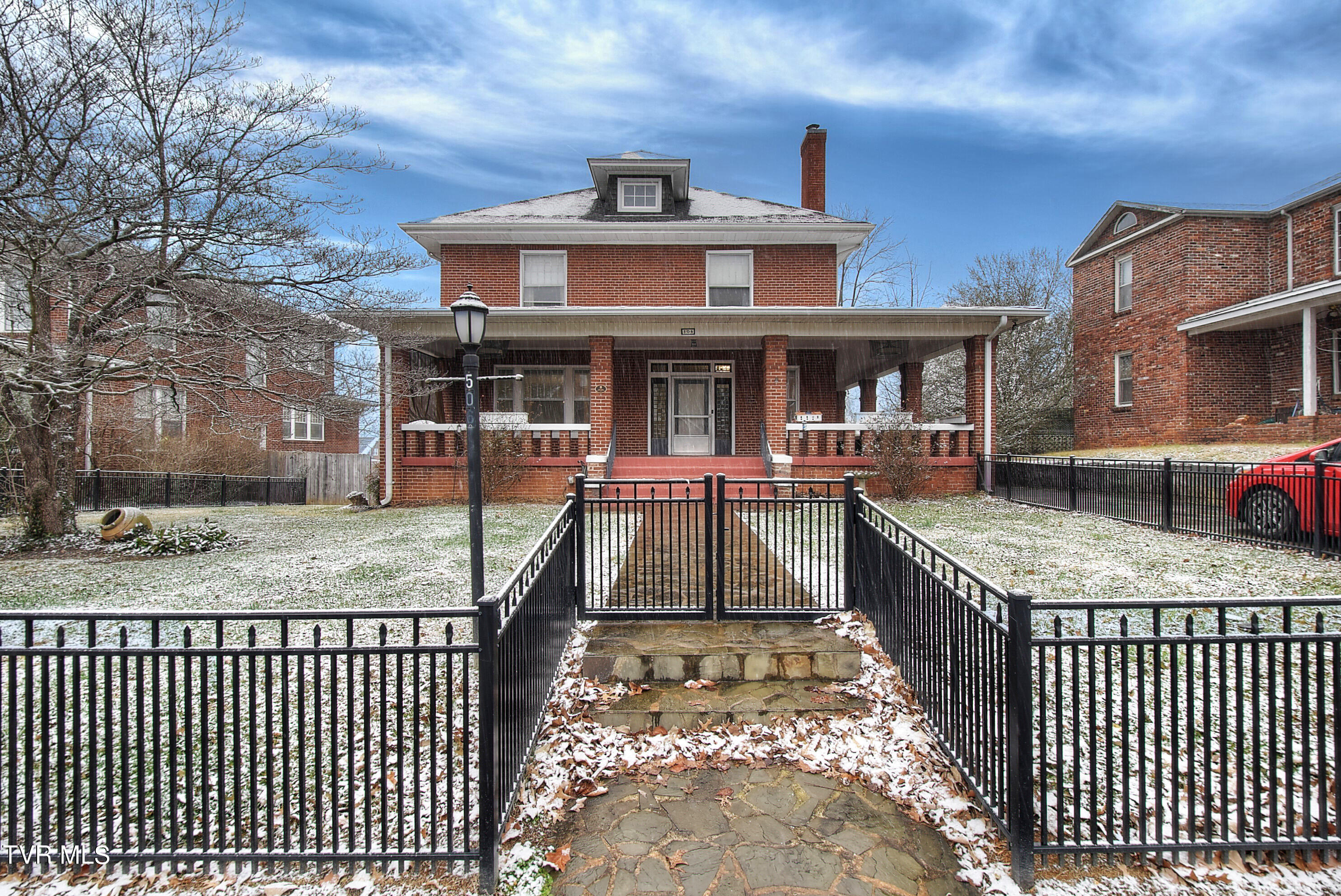 506 West Pine Street