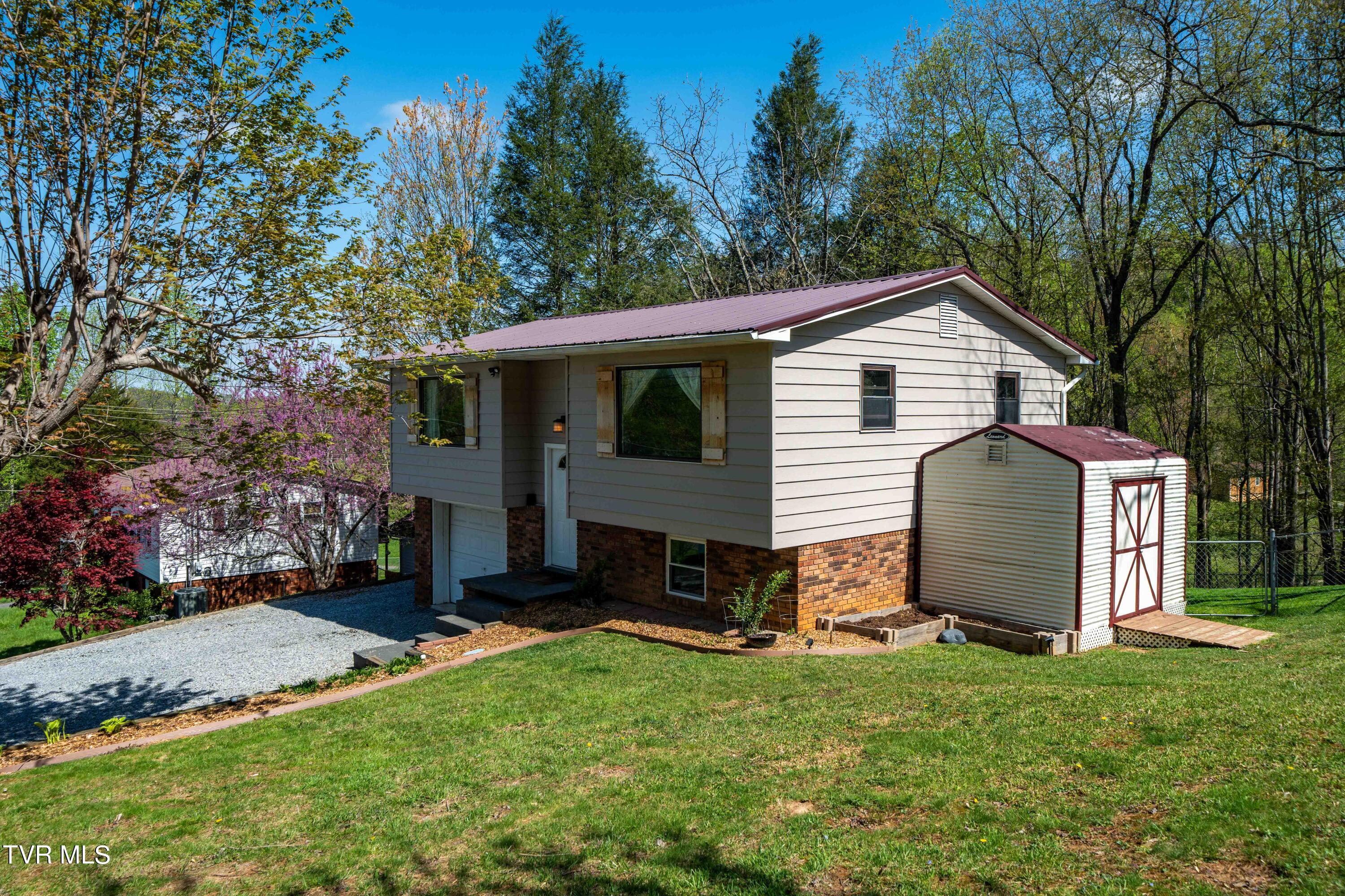 105 Green Acres Drive