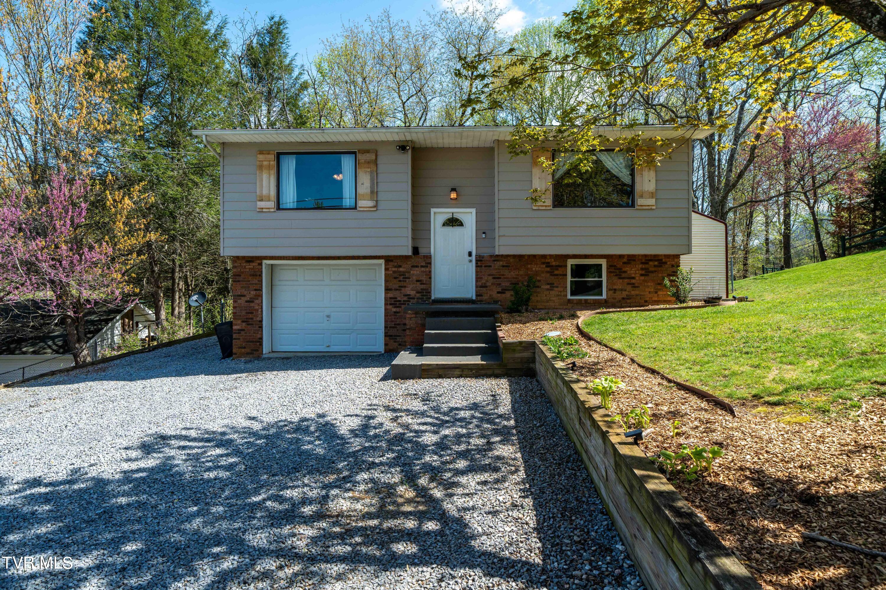 105 Green Acres Drive