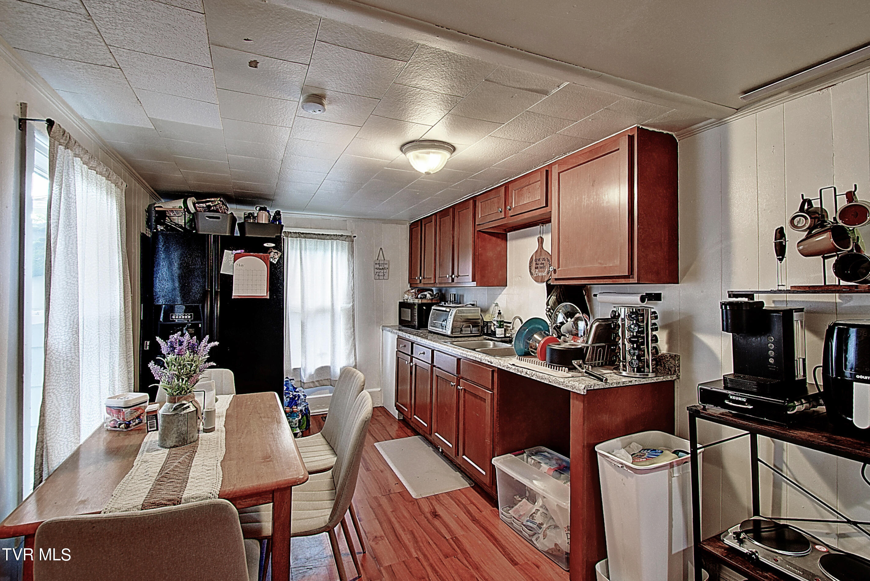 106 West Poplar Street