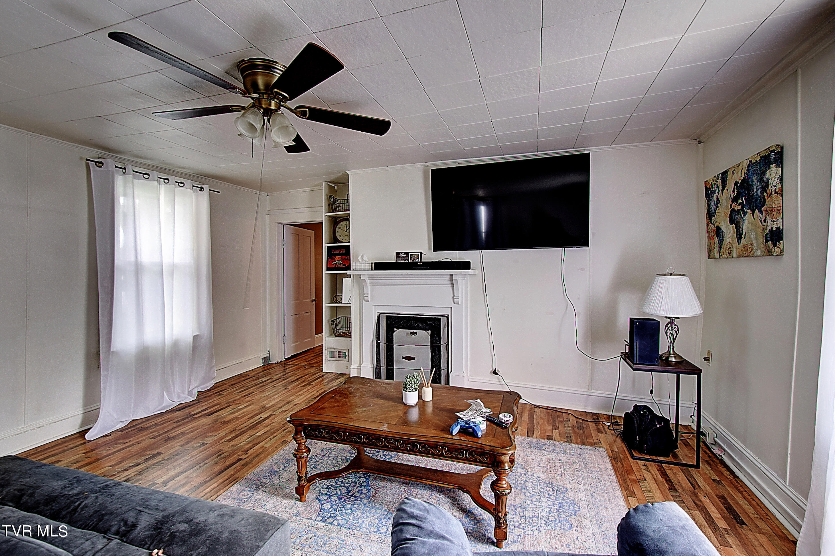 106 West Poplar Street