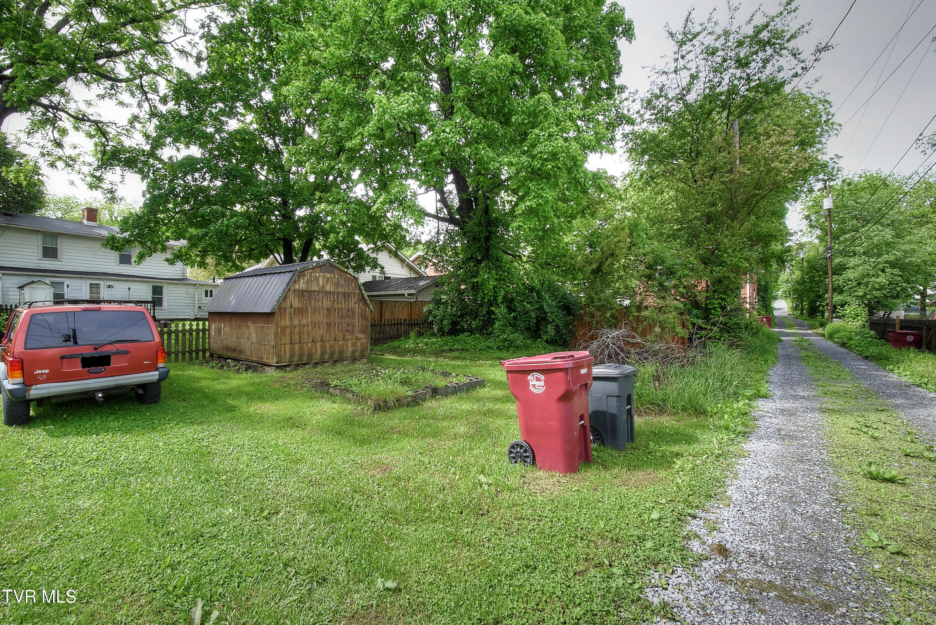 106 West Poplar Street