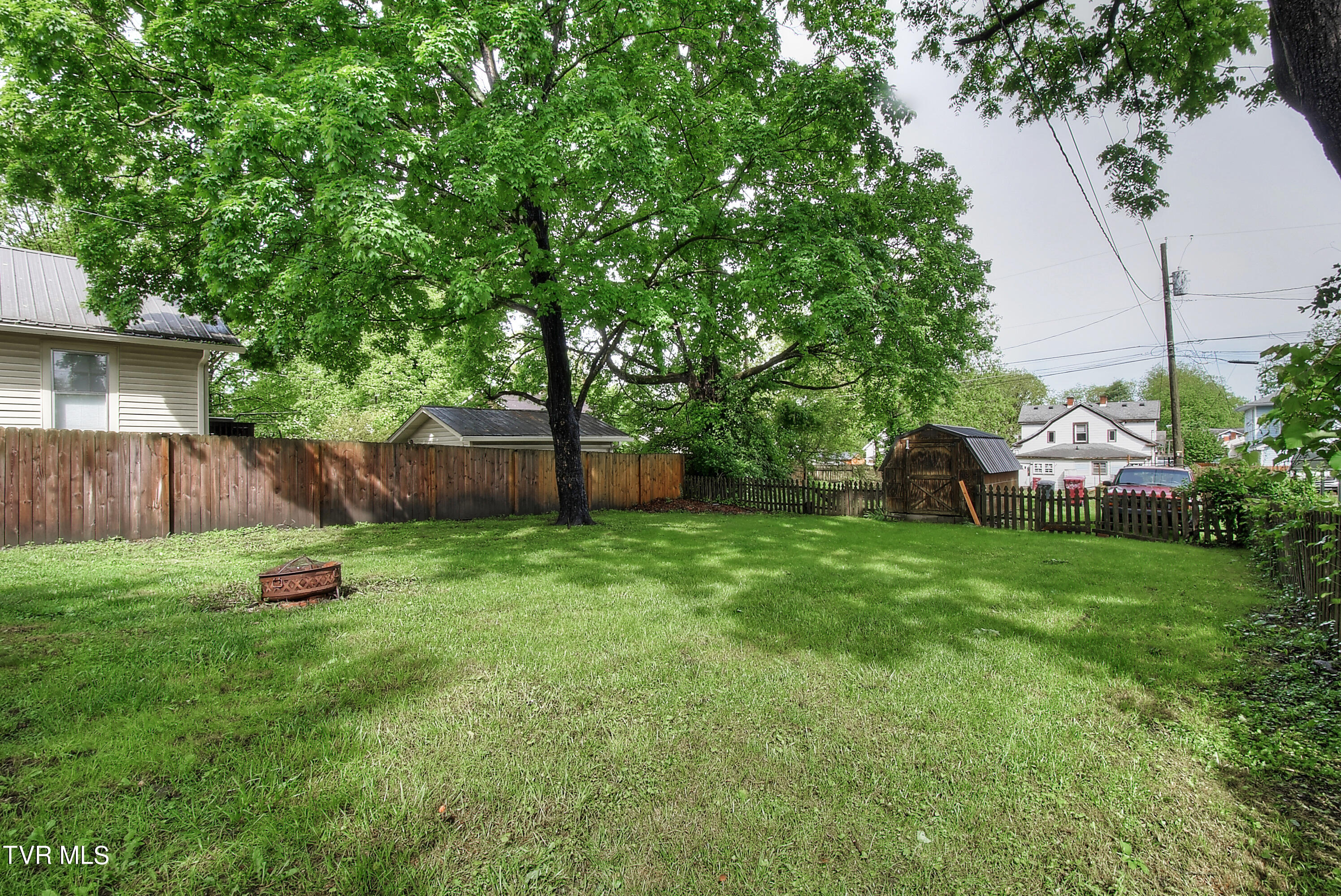 106 West Poplar Street