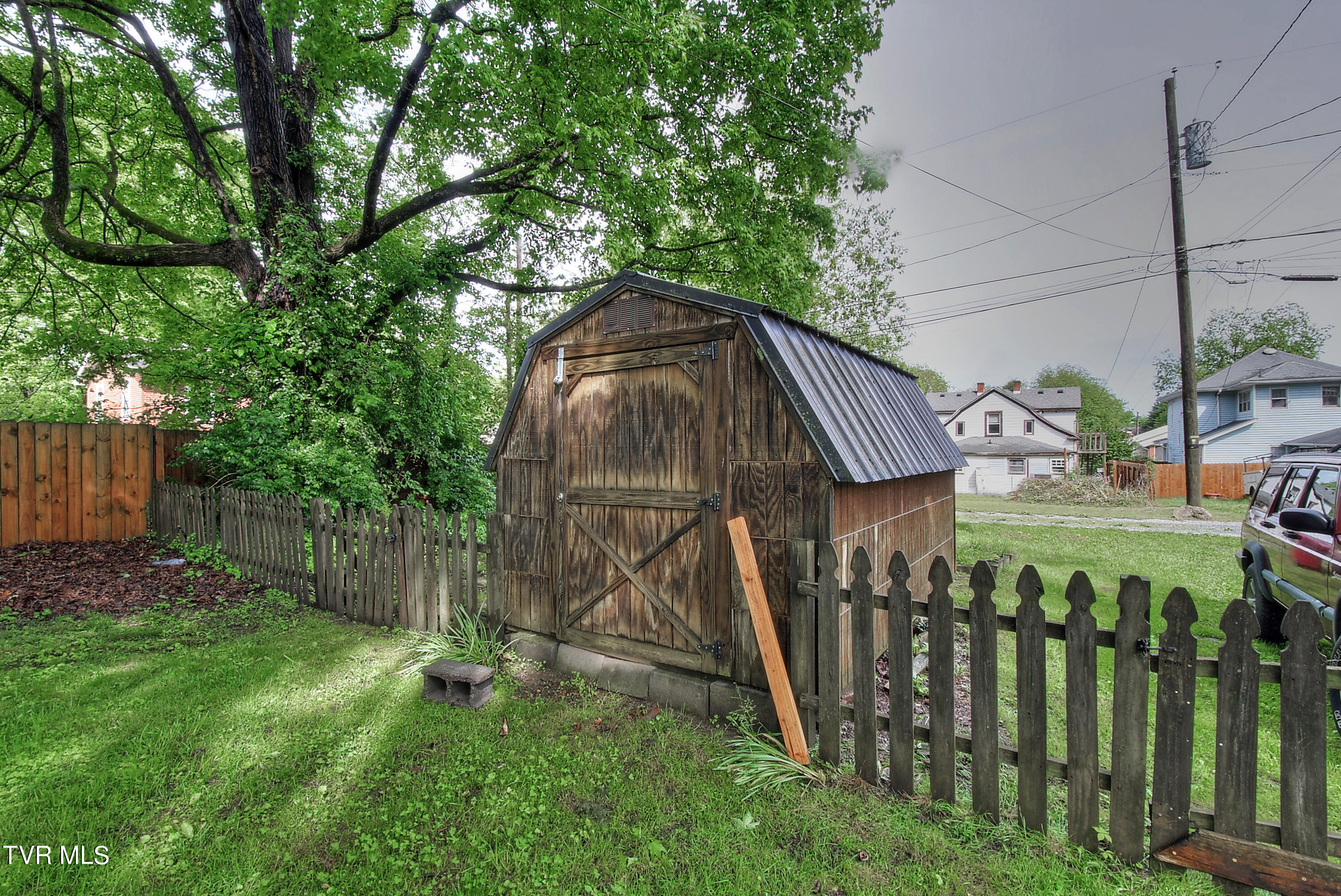 106 West Poplar Street