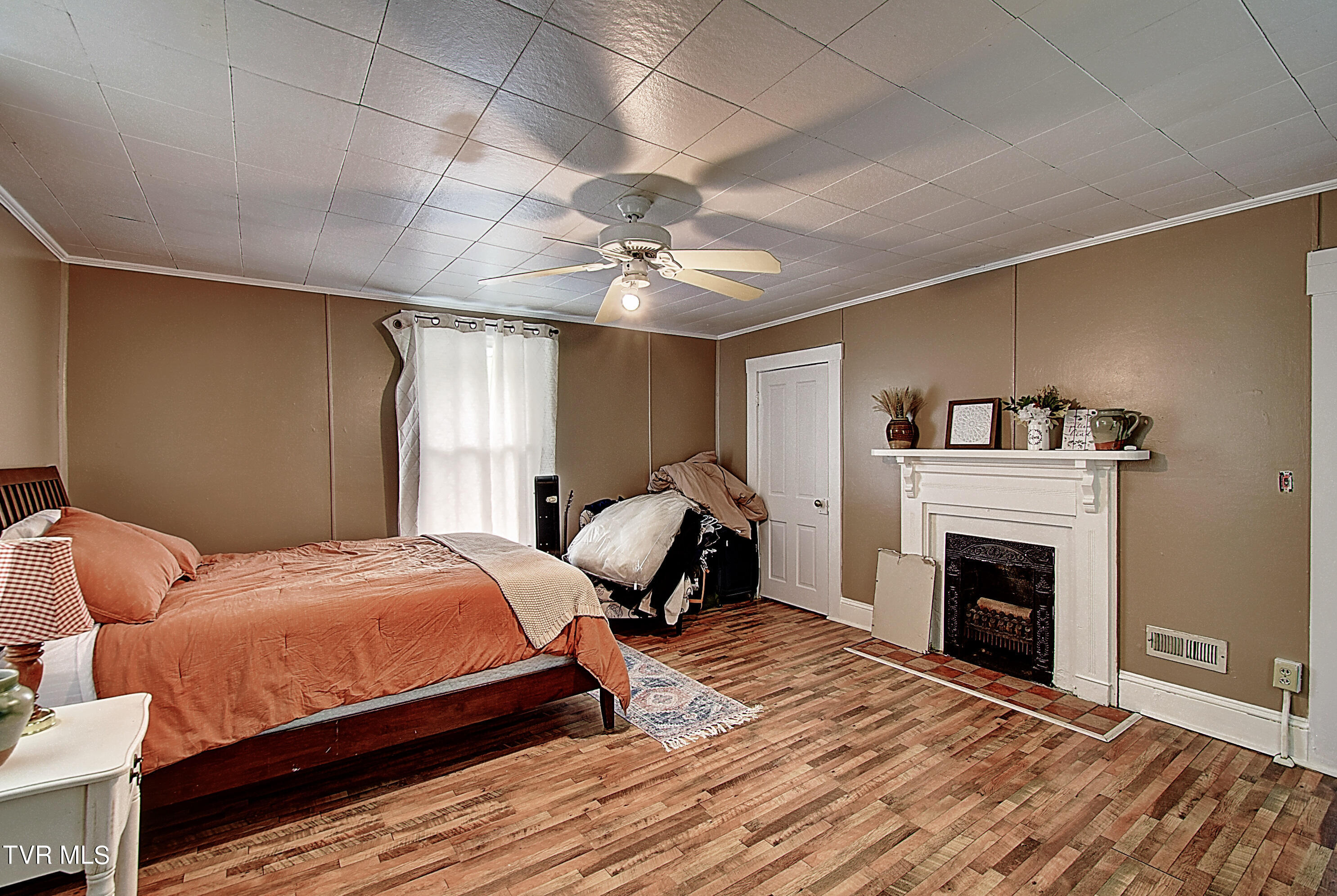 106 West Poplar Street