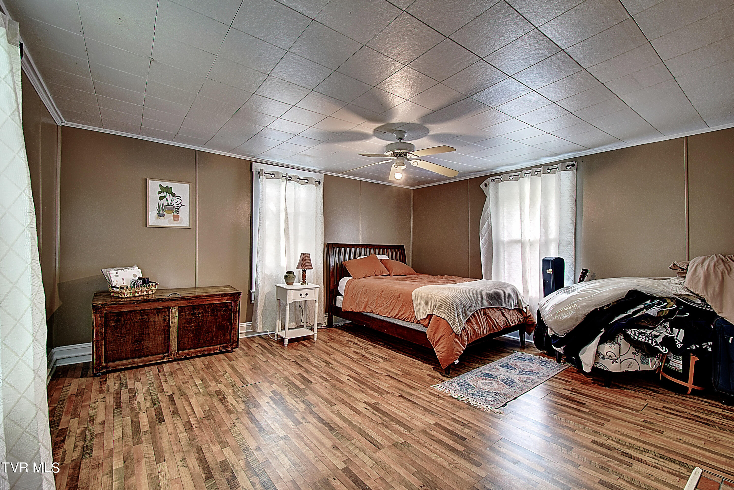 106 West Poplar Street