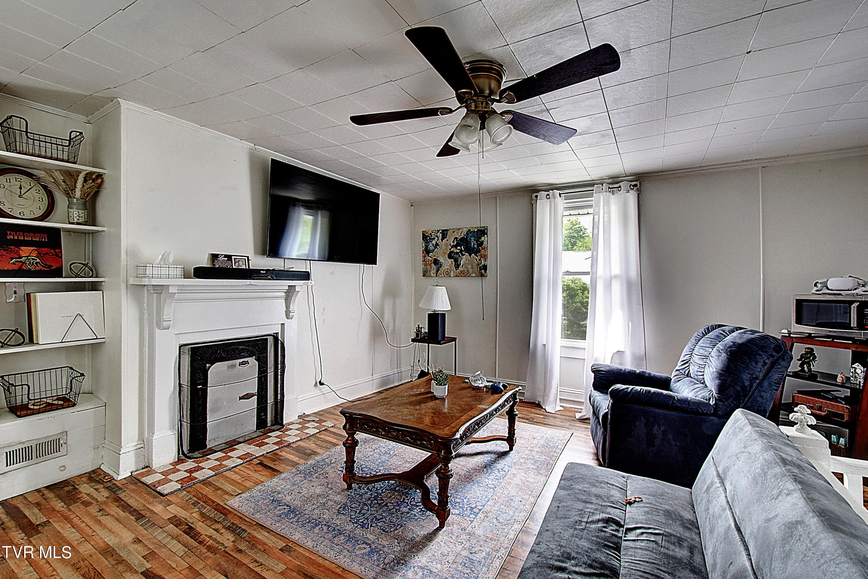 106 West Poplar Street