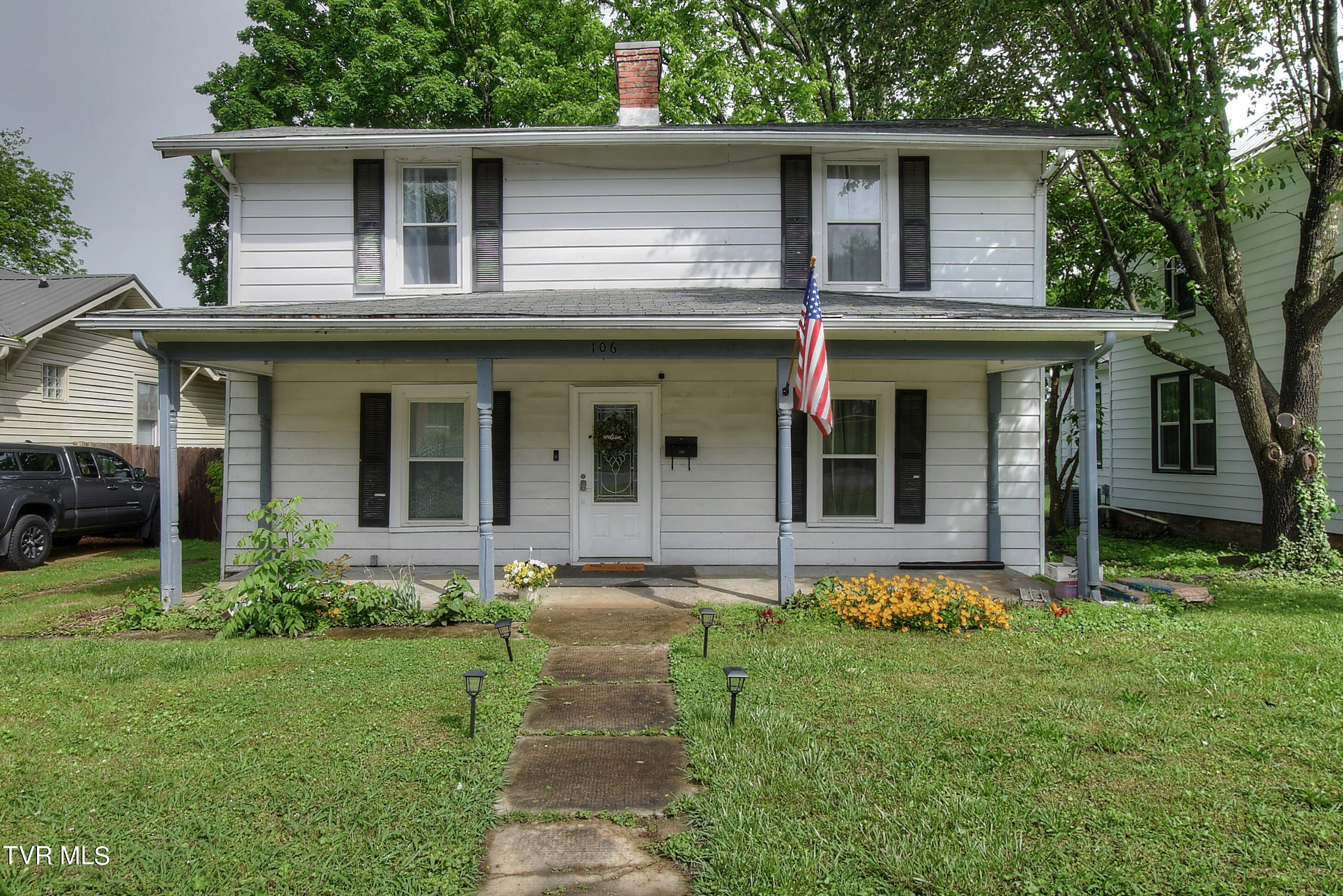 106 West Poplar Street