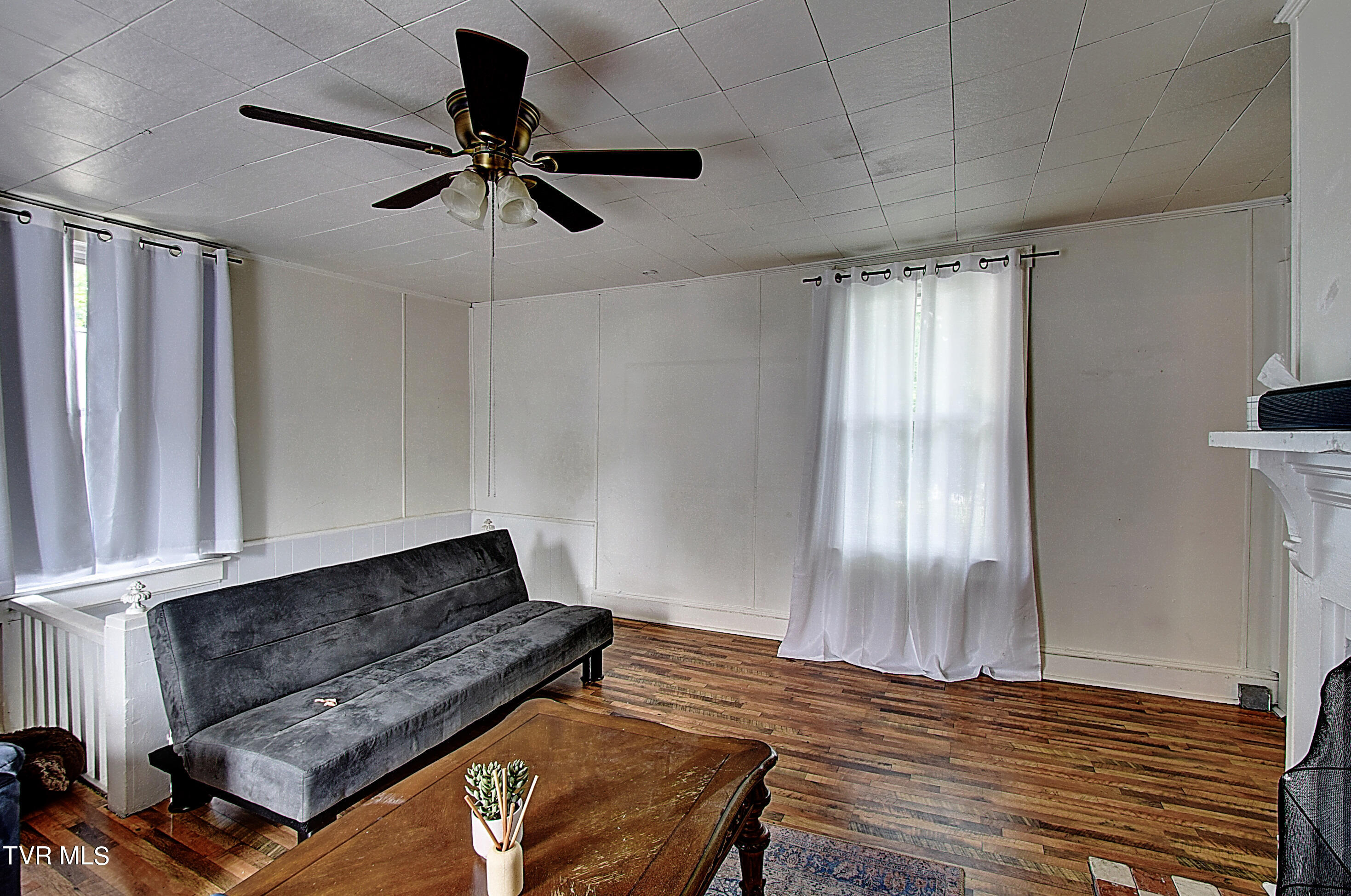 106 West Poplar Street