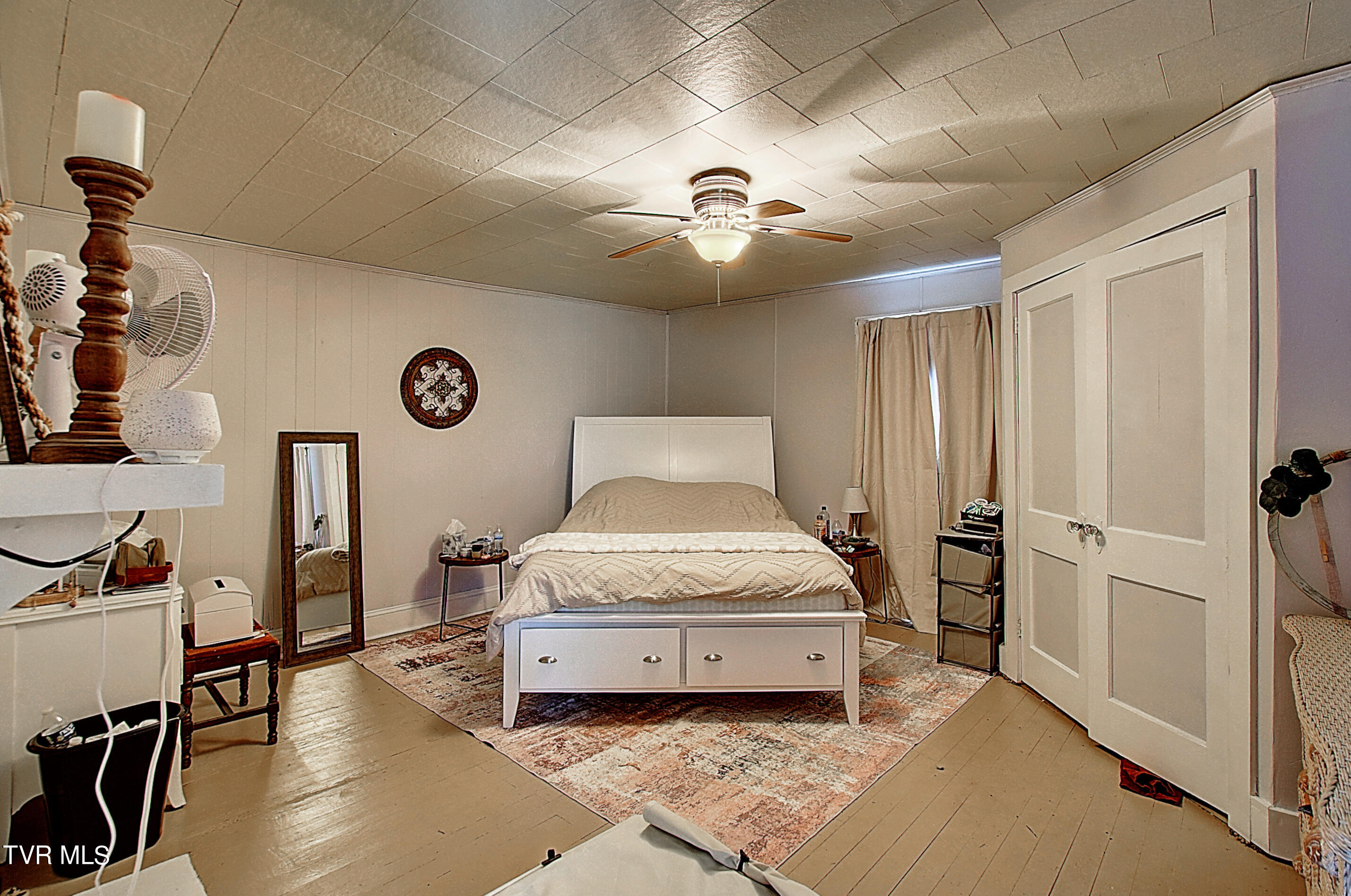 106 West Poplar Street