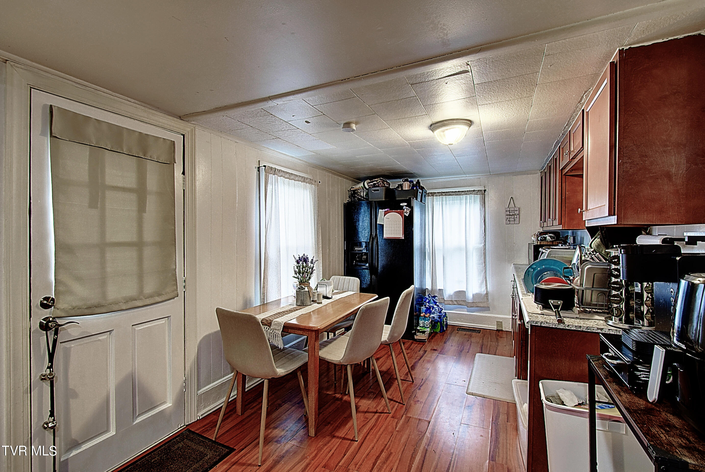 106 West Poplar Street