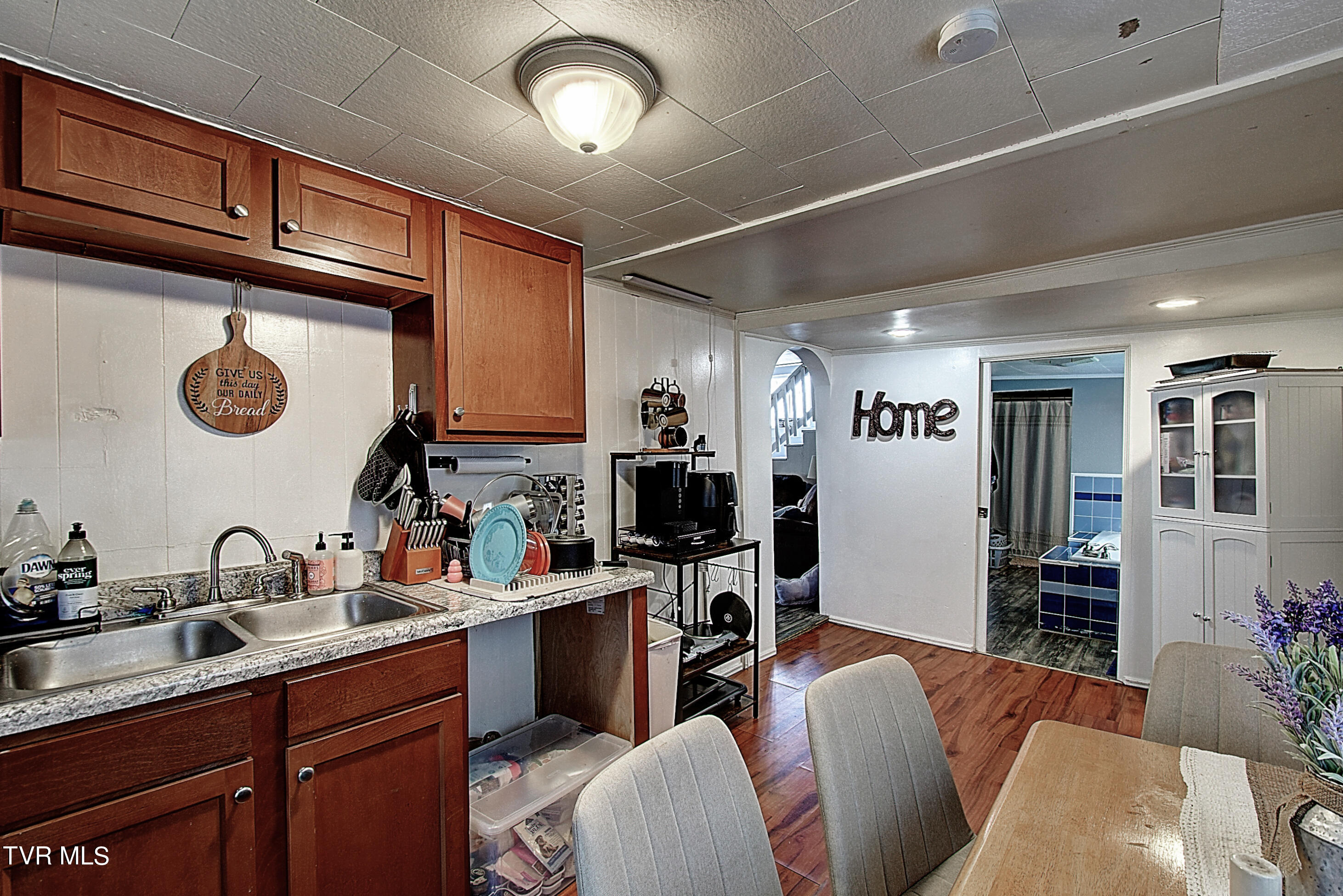 106 West Poplar Street