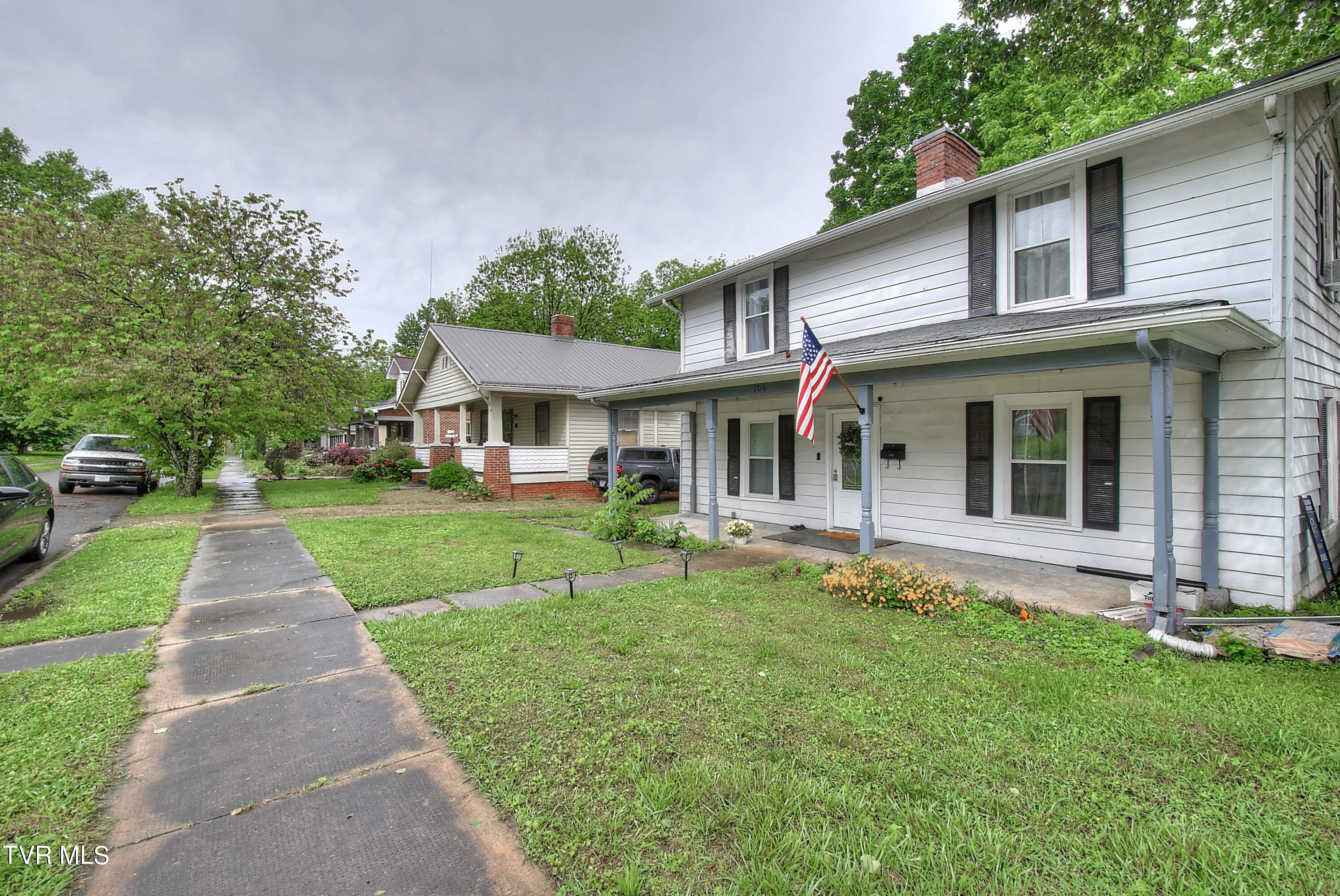 106 West Poplar Street