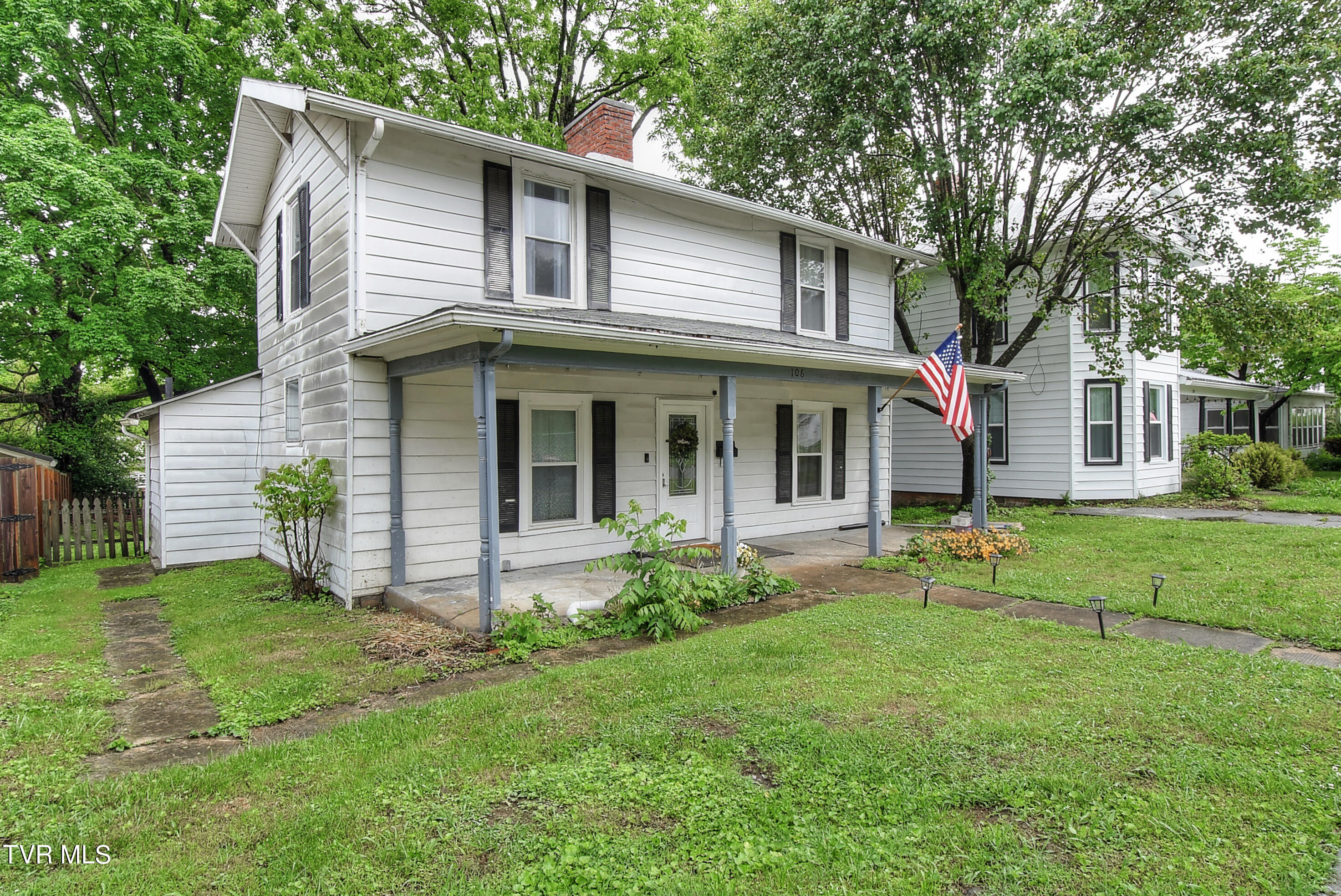 106 West Poplar Street