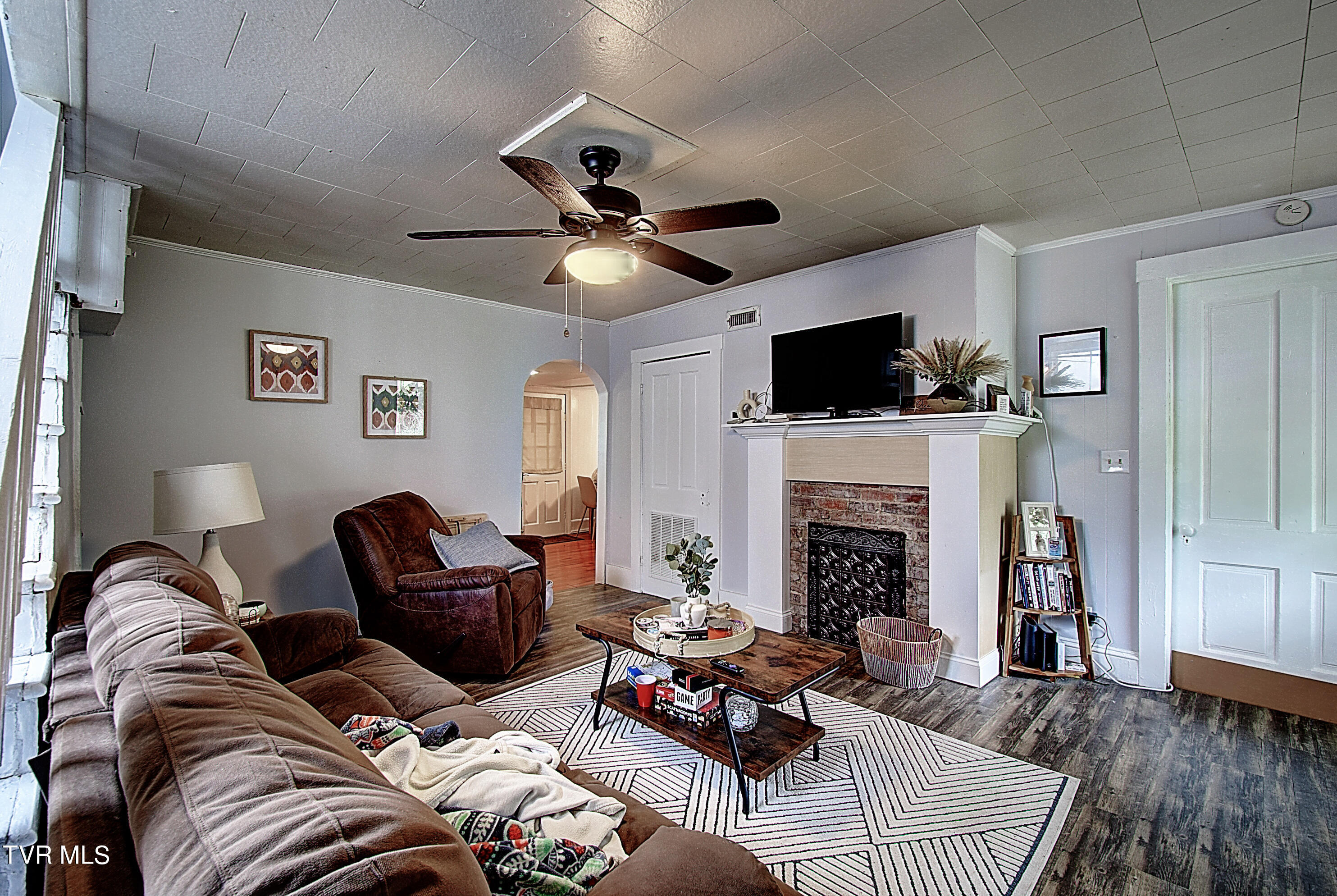 106 West Poplar Street