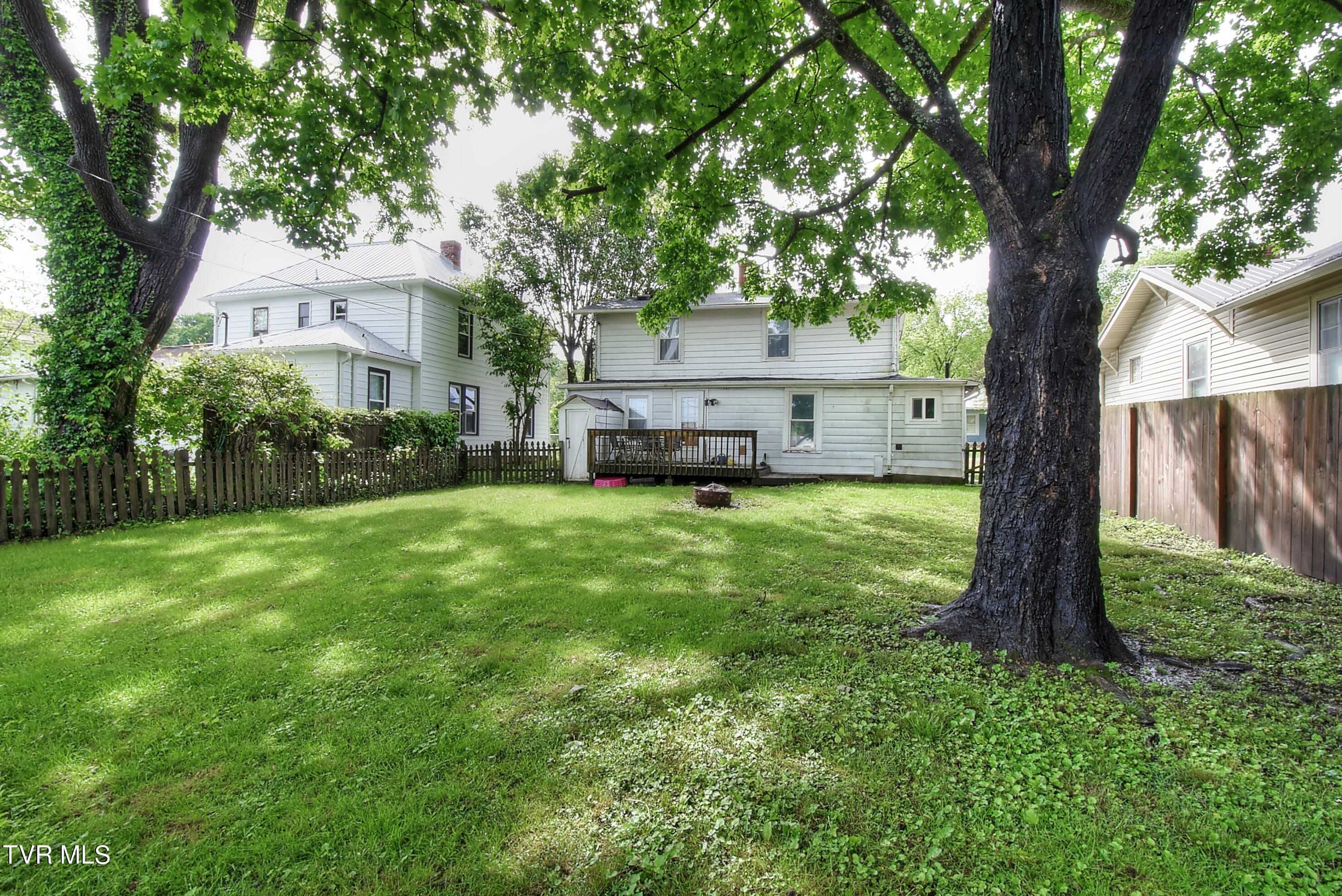 106 West Poplar Street