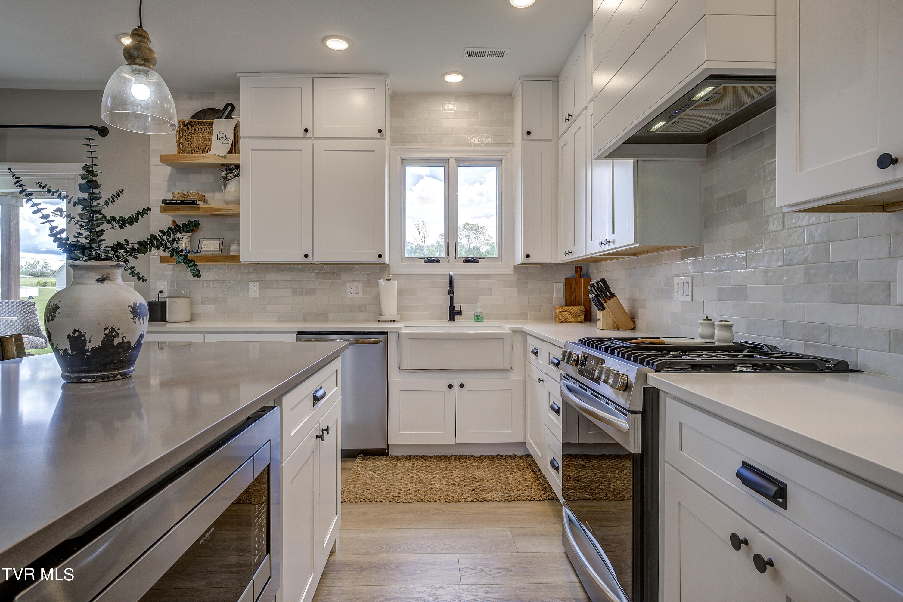 551 Pleasant Valley Road