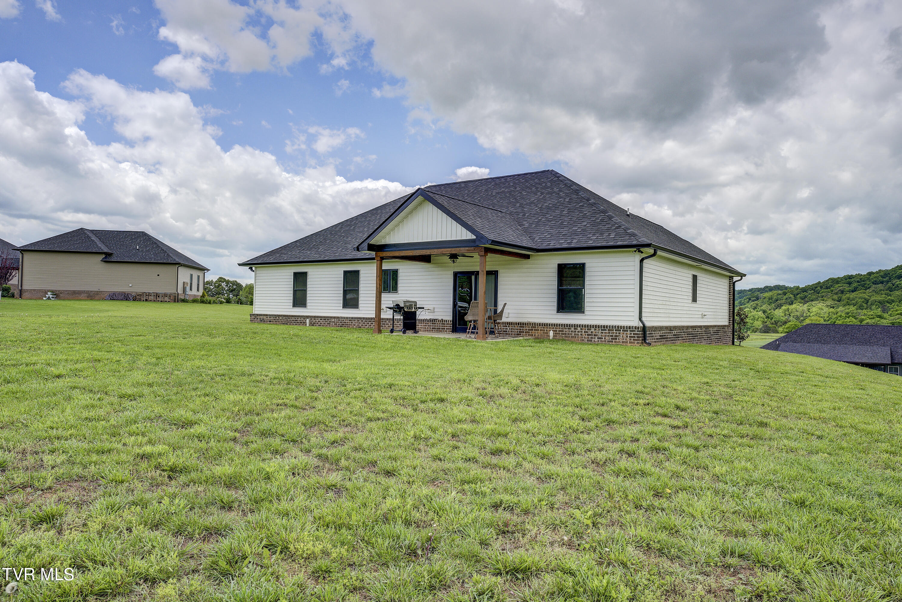 551 Pleasant Valley Road