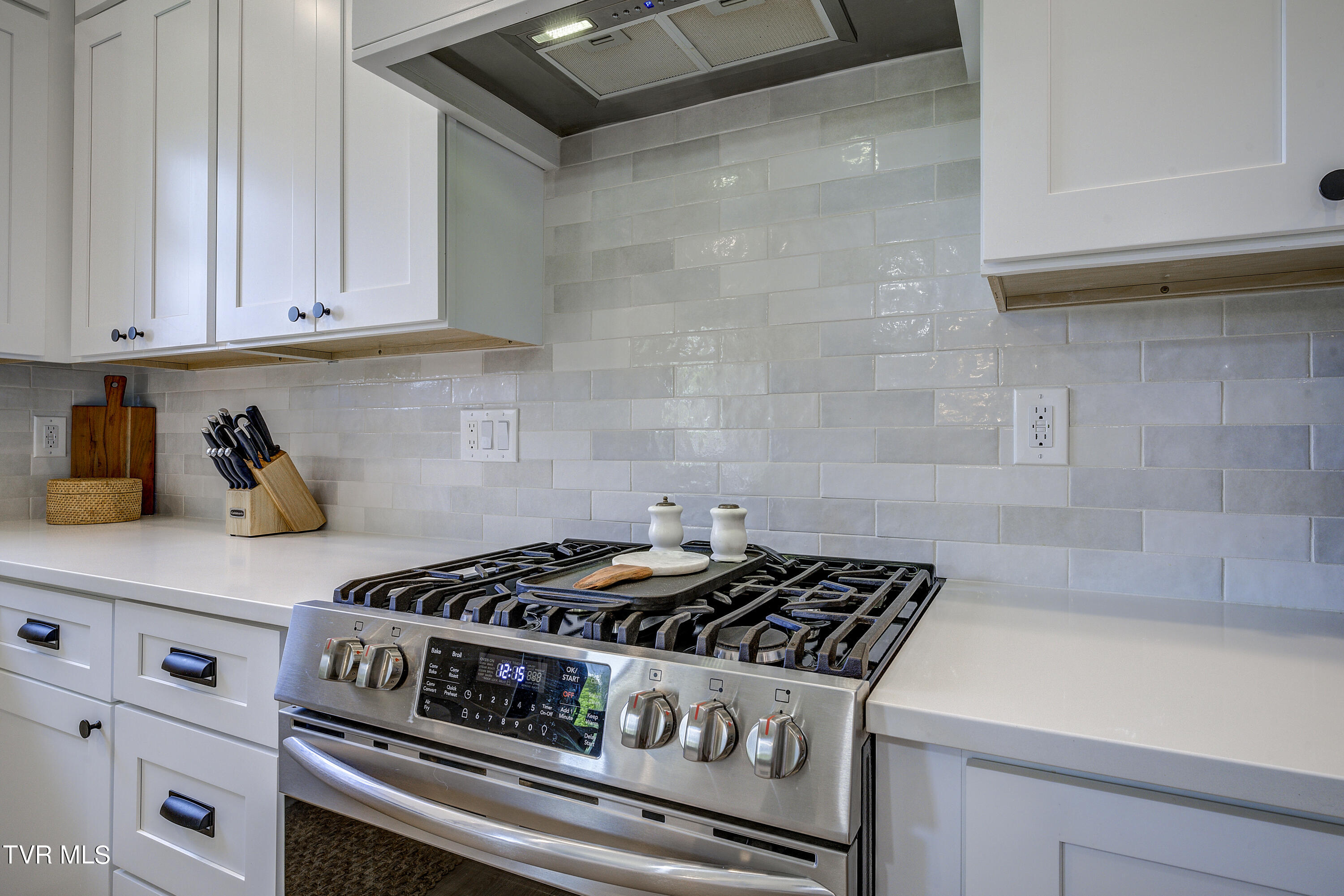 551 Pleasant Valley Road