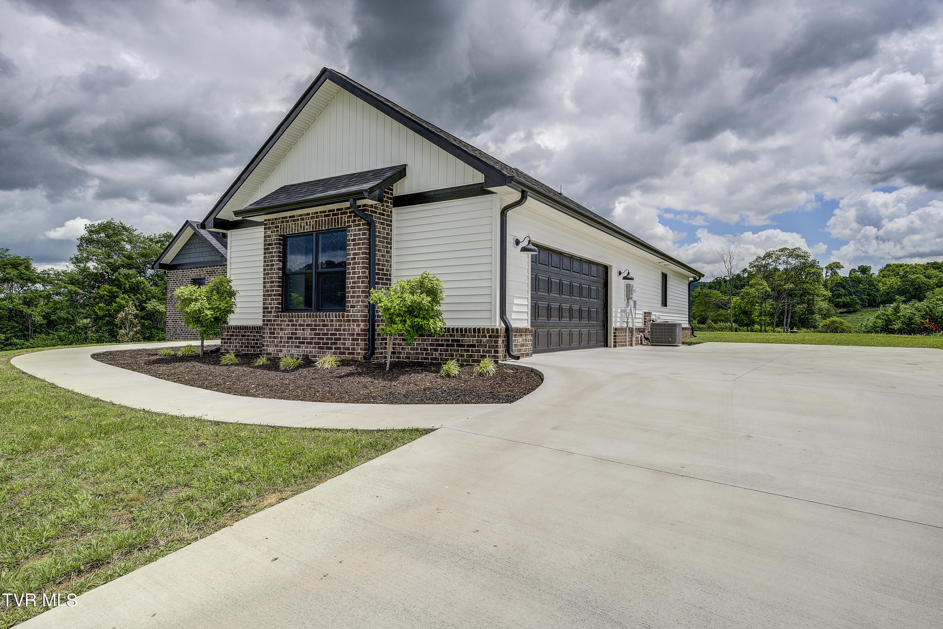 551 Pleasant Valley Road