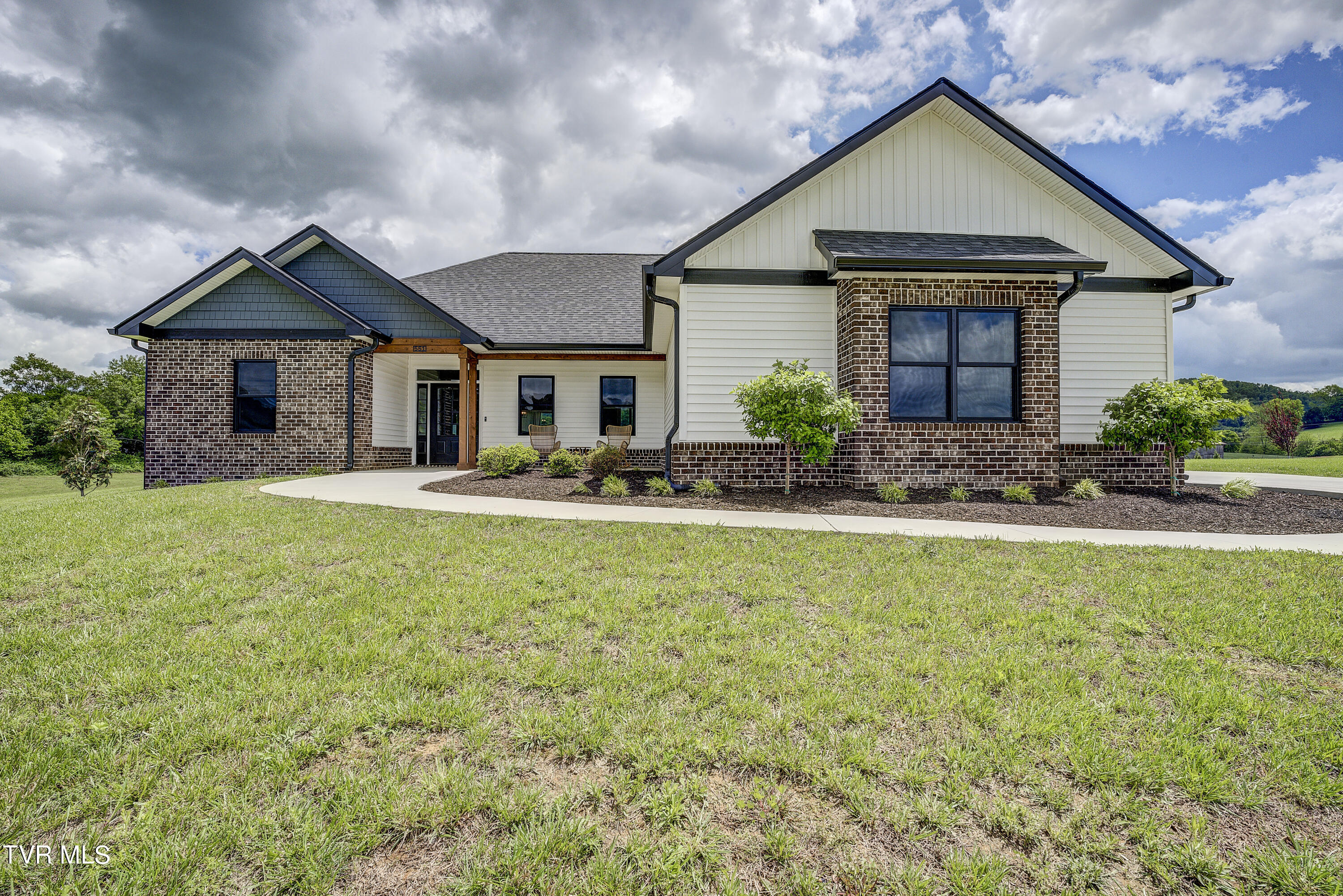 551 Pleasant Valley Road