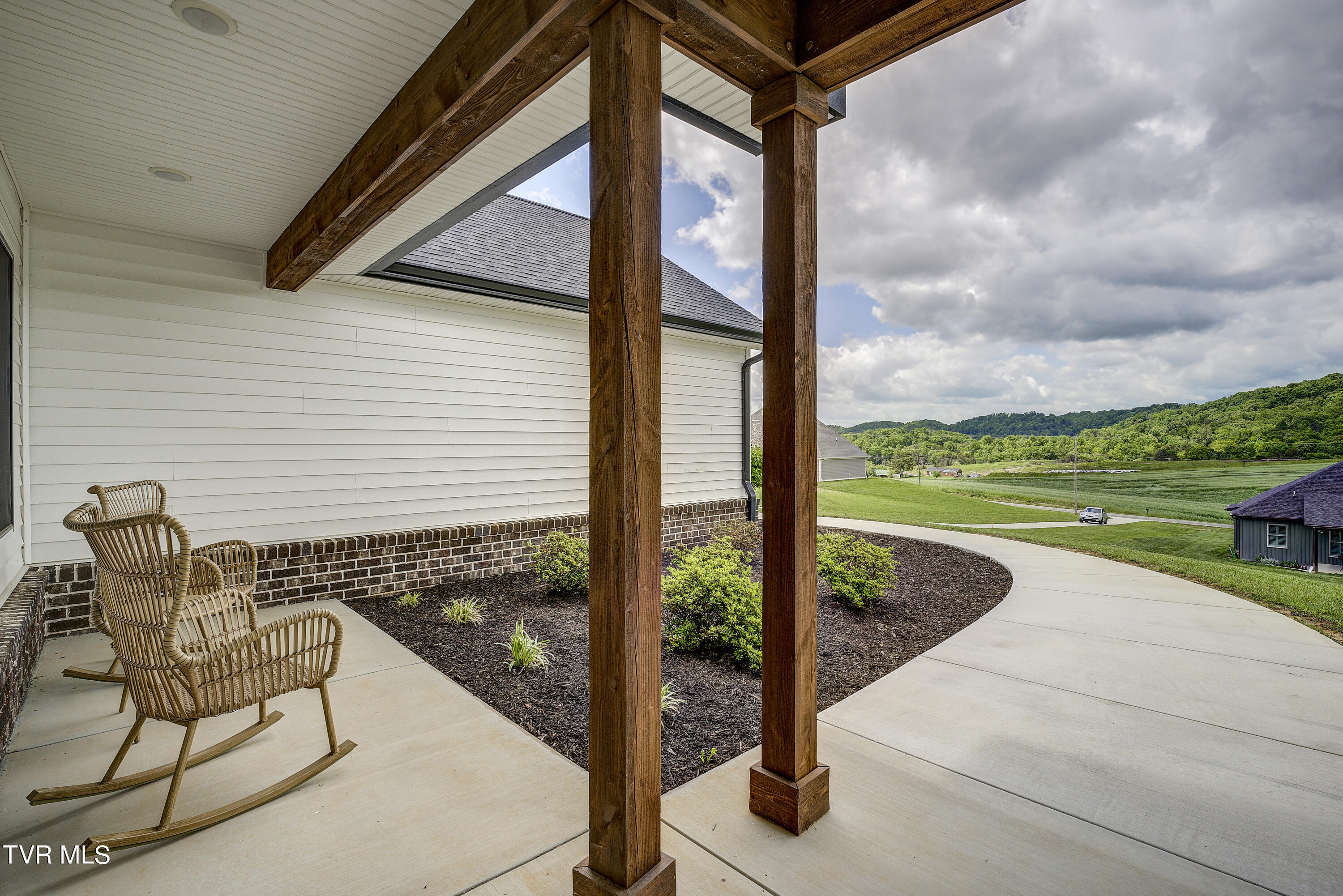 551 Pleasant Valley Road