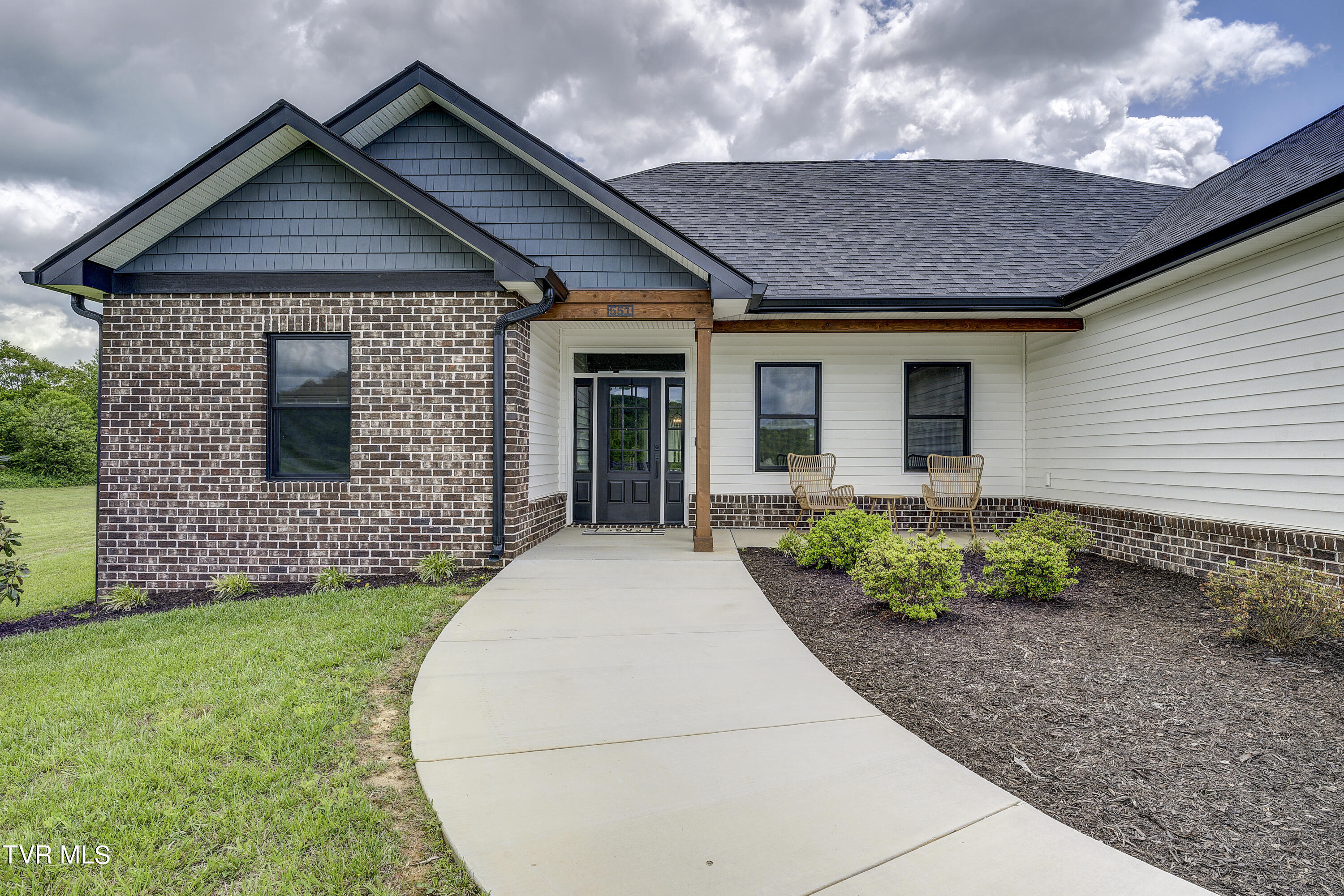 551 Pleasant Valley Road