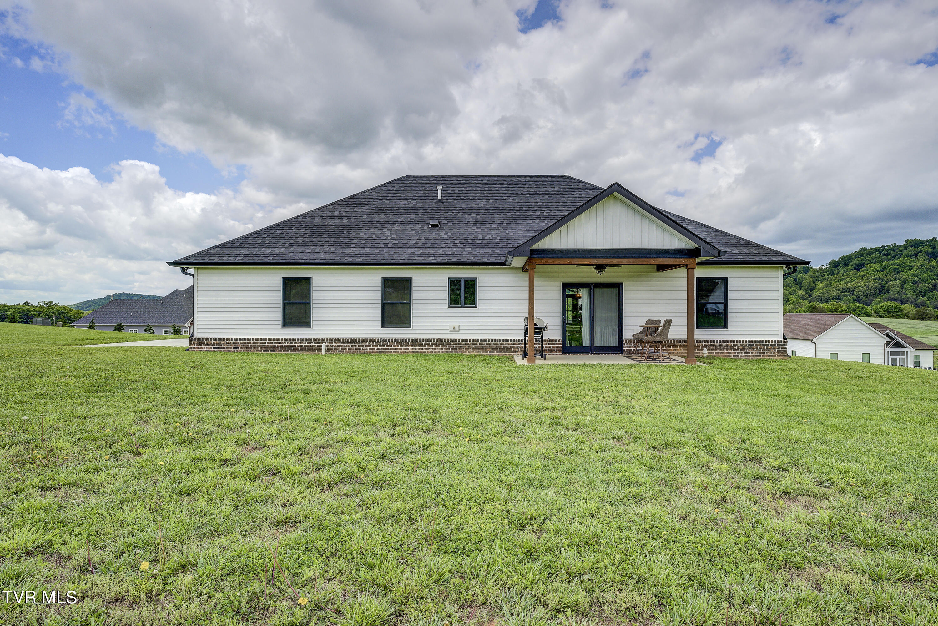 551 Pleasant Valley Road