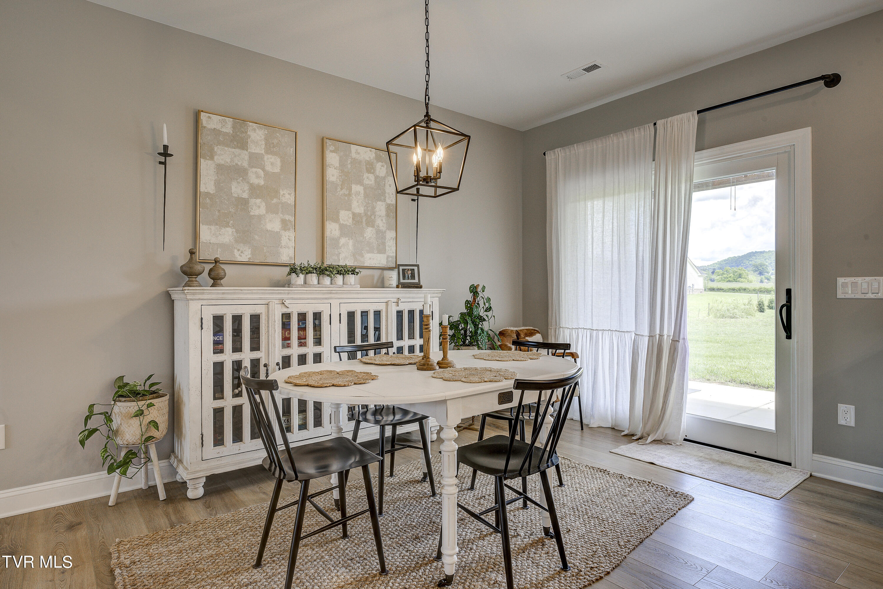 551 Pleasant Valley Road