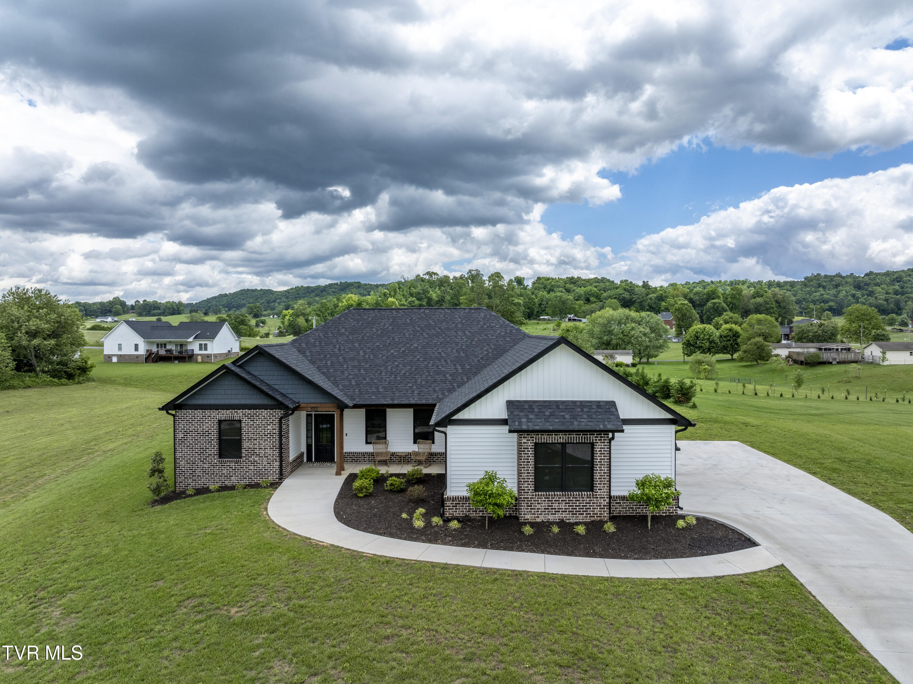 551 Pleasant Valley Road