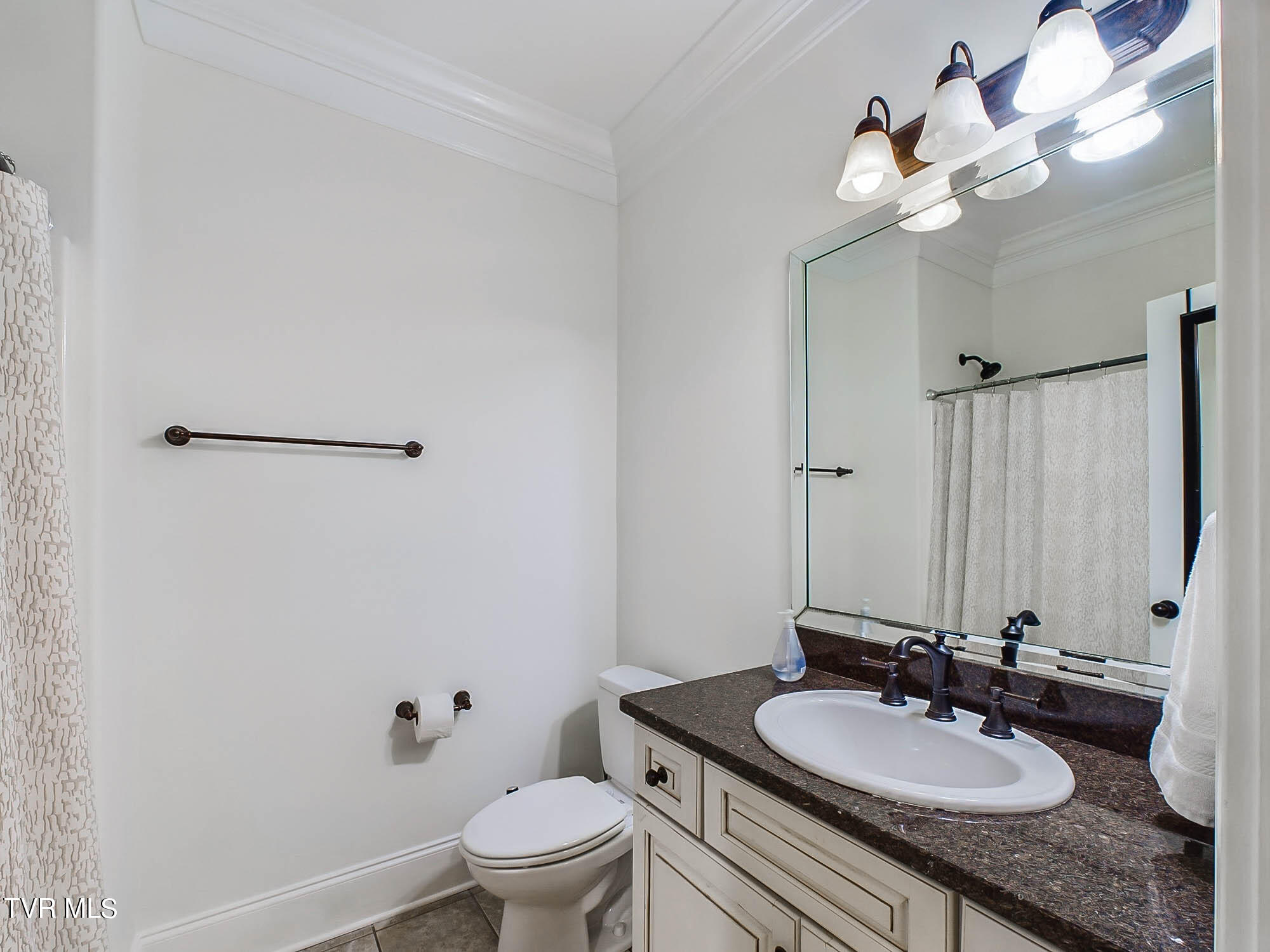 2660 Grand Oaks Drive