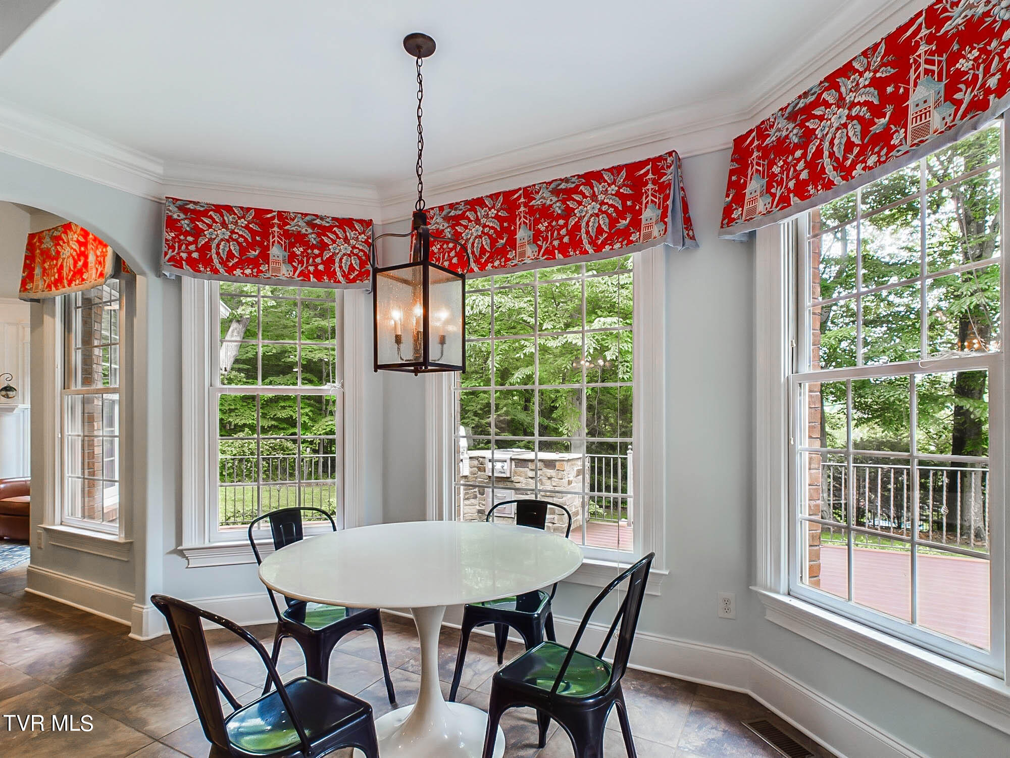 2660 Grand Oaks Drive