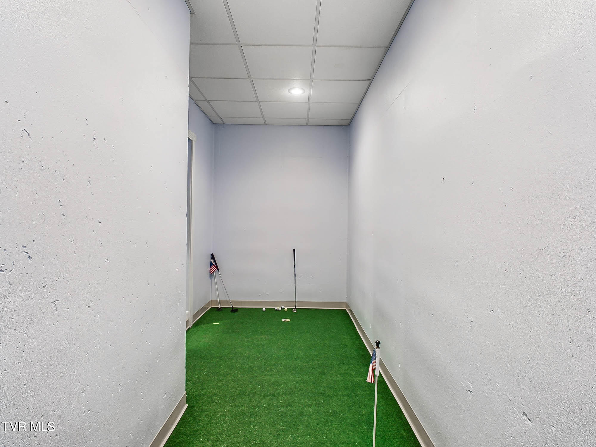 2660 Grand Oaks Drive