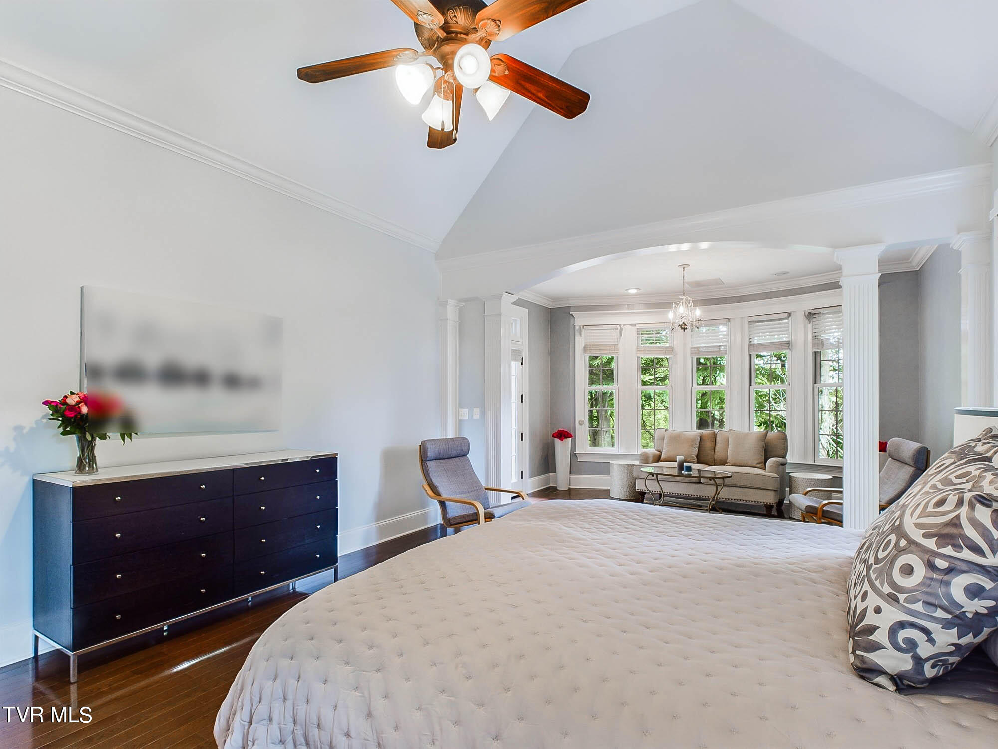 2660 Grand Oaks Drive